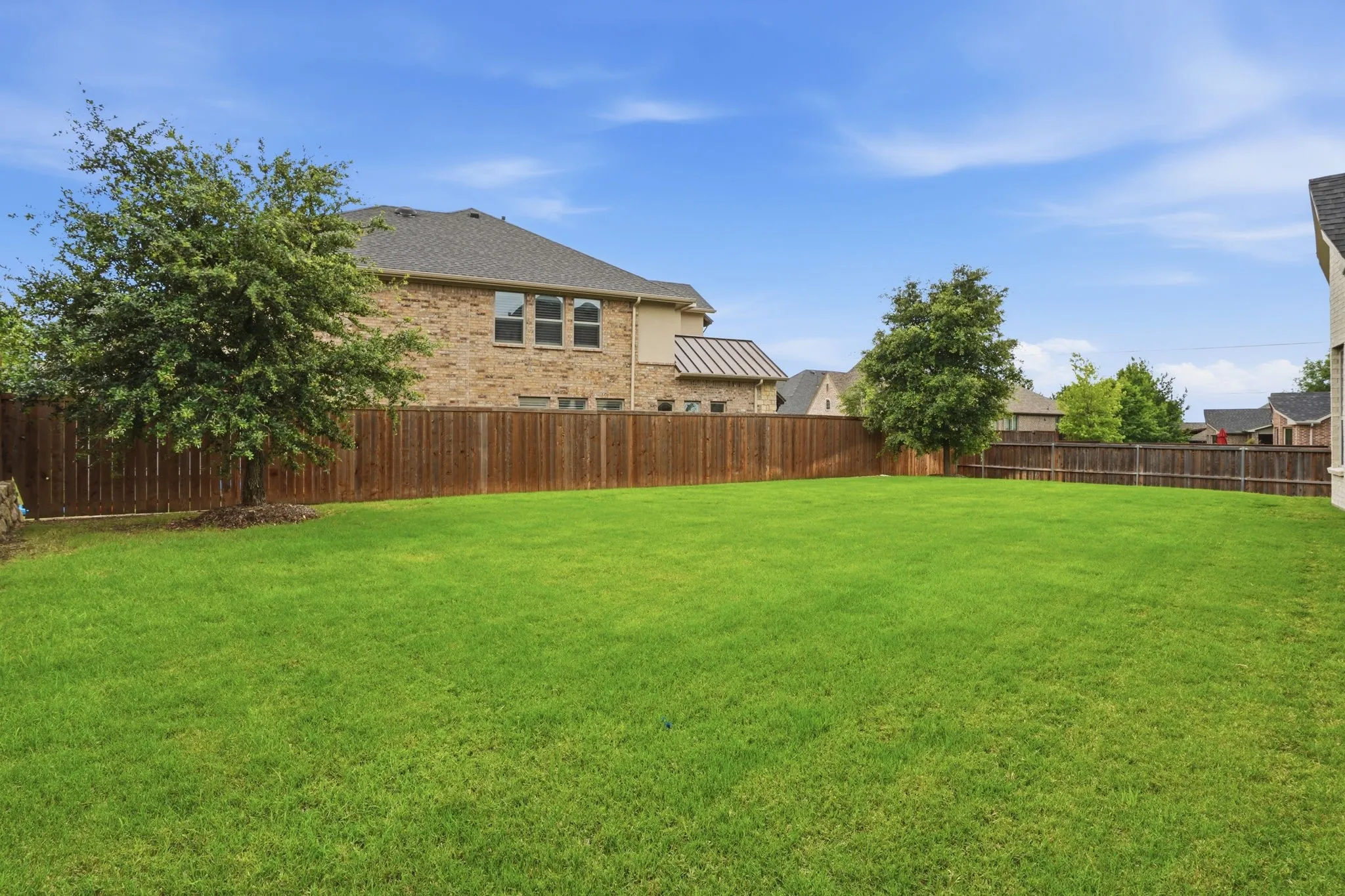 Single Family Residence For Sale in Denton County , 6205 Prairie Brush Trail, Northlake, Texas 76226, 3 Bedroom, 4 Bathroom, 2 Garage spaces, 3,040 Sqft, built in 2017, mls#21305419, Real Estate Agent in Northlake, Homes For Sale in Denton county, Homes For Sale in Northlake, Realtor in Northlake Texas, Real Estate Brokerage Independent Realty Texas, Luminita Cordes Realtor
