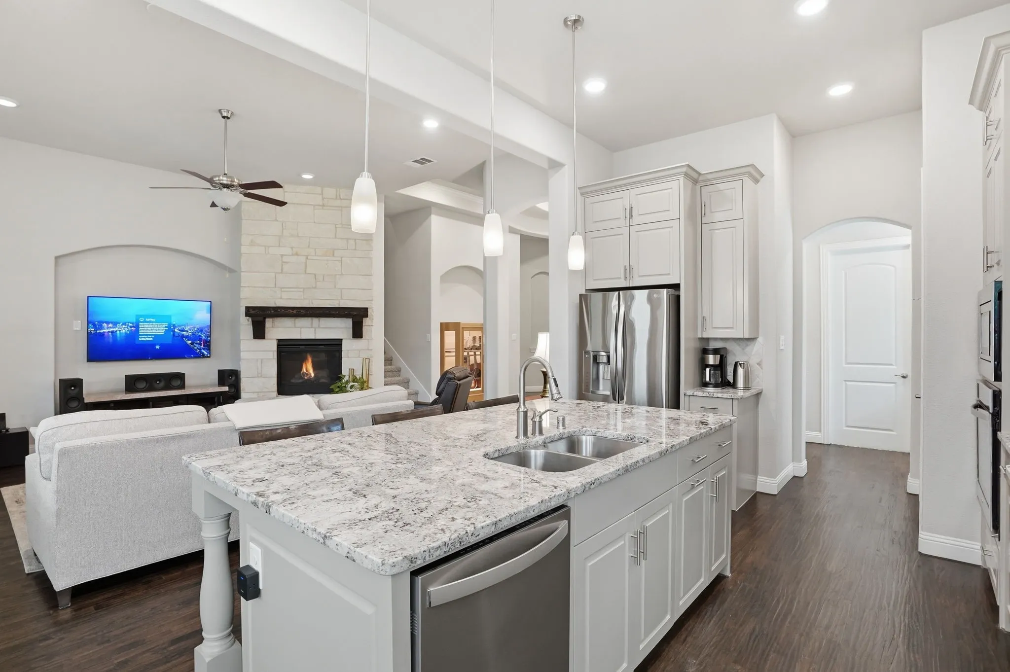 Single Family Residence For Sale in Denton County , 6205 Prairie Brush Trail, Northlake, Texas 76226, 3 Bedroom, 4 Bathroom, 2 Garage spaces, 3,040 Sqft, built in 2017, mls#21305419, Real Estate Agent in Northlake, Homes For Sale in Denton county, Homes For Sale in Northlake, Realtor in Northlake Texas, Real Estate Brokerage Independent Realty Texas, Luminita Cordes Realtor