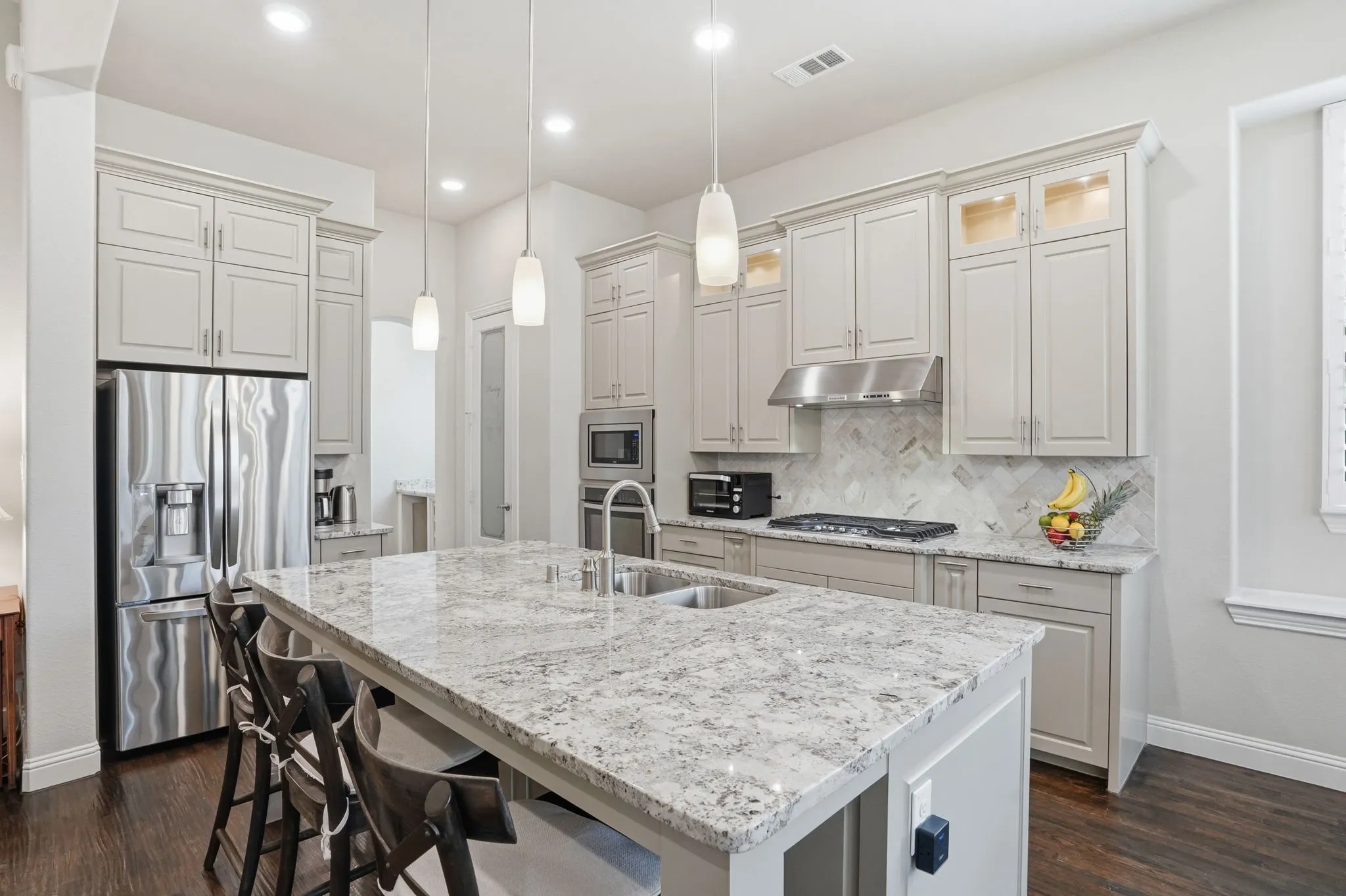 Single Family Residence For Sale in Denton County , 6205 Prairie Brush Trail, Northlake, Texas 76226, 3 Bedroom, 4 Bathroom, 2 Garage spaces, 3,040 Sqft, built in 2017, mls#21305419, Real Estate Agent in Northlake, Homes For Sale in Denton county, Homes For Sale in Northlake, Realtor in Northlake Texas, Real Estate Brokerage Independent Realty Texas, Luminita Cordes Realtor