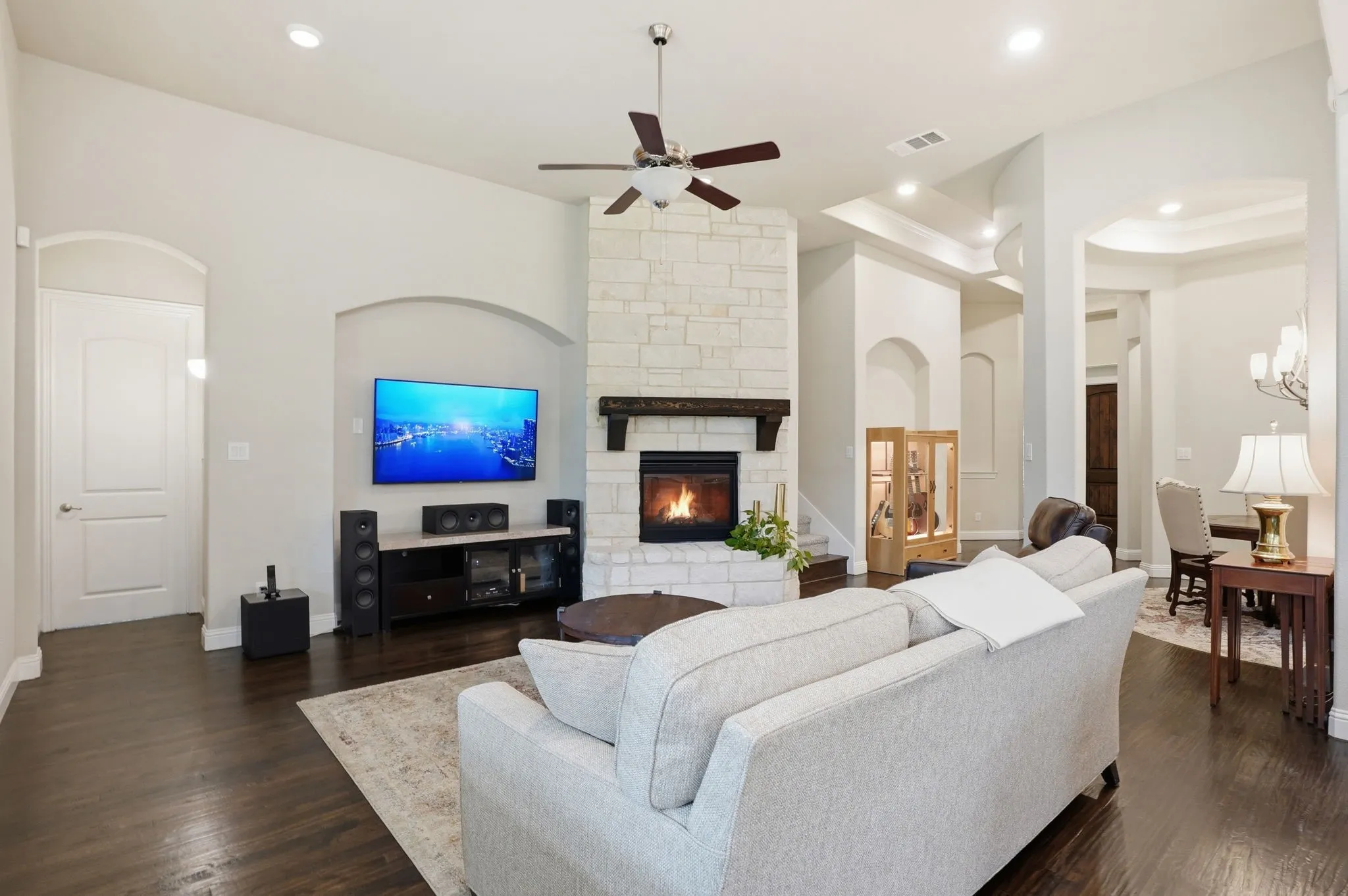 Single Family Residence For Sale in Denton County , 6205 Prairie Brush Trail, Northlake, Texas 76226, 3 Bedroom, 4 Bathroom, 2 Garage spaces, 3,040 Sqft, built in 2017, mls#21305419, Real Estate Agent in Northlake, Homes For Sale in Denton county, Homes For Sale in Northlake, Realtor in Northlake Texas, Real Estate Brokerage Independent Realty Texas, Luminita Cordes Realtor