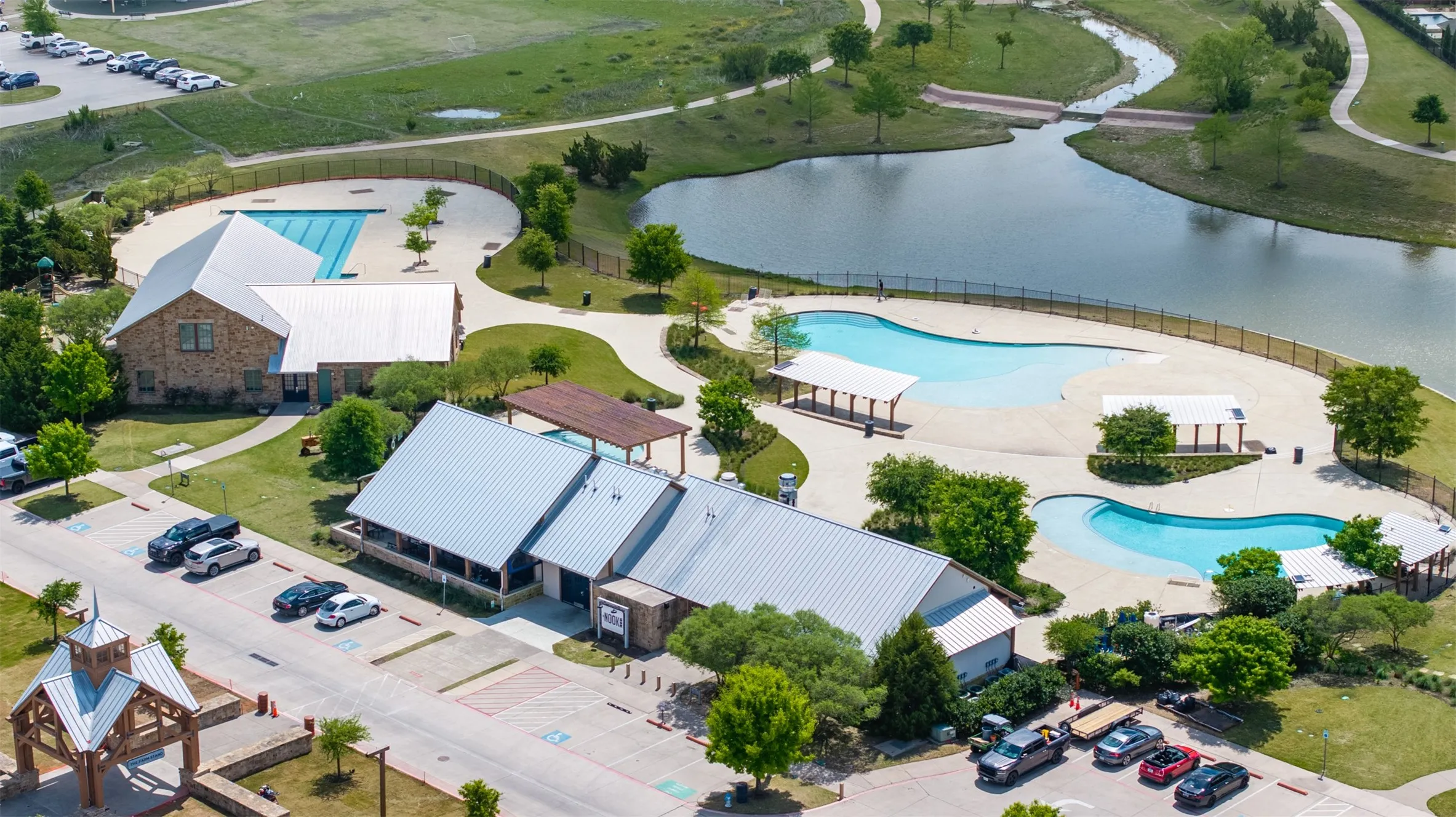 Multiple pools with restaurant and gym. Lap pool.