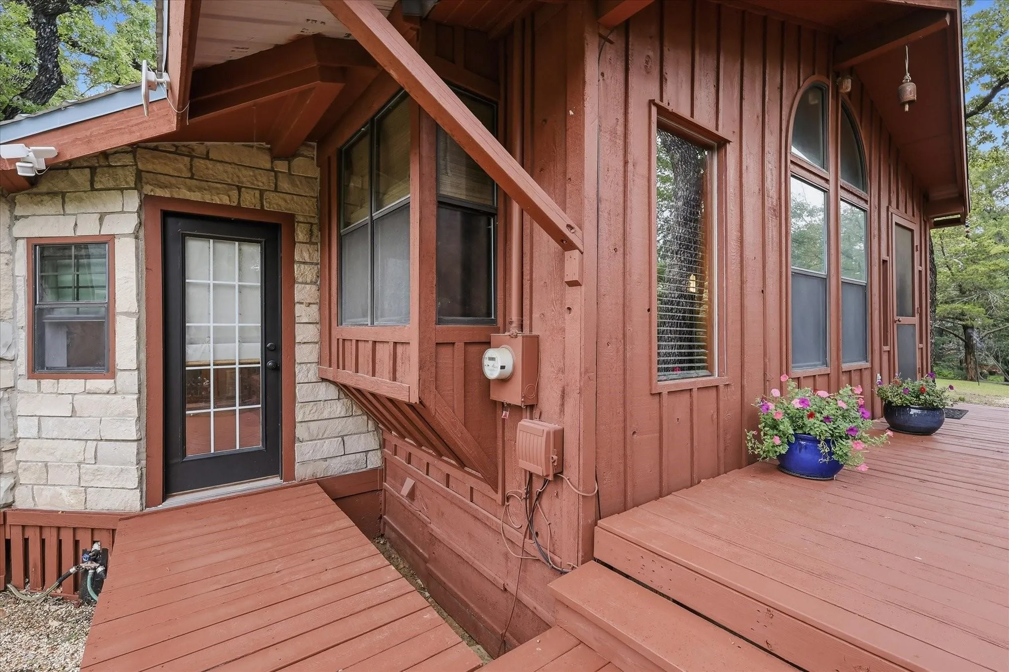 Single Family Residence For Rent in Denton County , 111 Oak Tree Lane, Hickory Creek, Texas 75065, 3 Bedroom, 2 Bathroom, Garage spaces, 1,088 Sqft, built in 1975, mls#21329477, Real Estate Agent in Hickory Creek, Homes For Rent in Denton county, Homes For Rent in Hickory Creek, Realtor in Hickory Creek Texas, Real Estate Brokerage Independent Realty Texas, Luminita Cordes Realtor