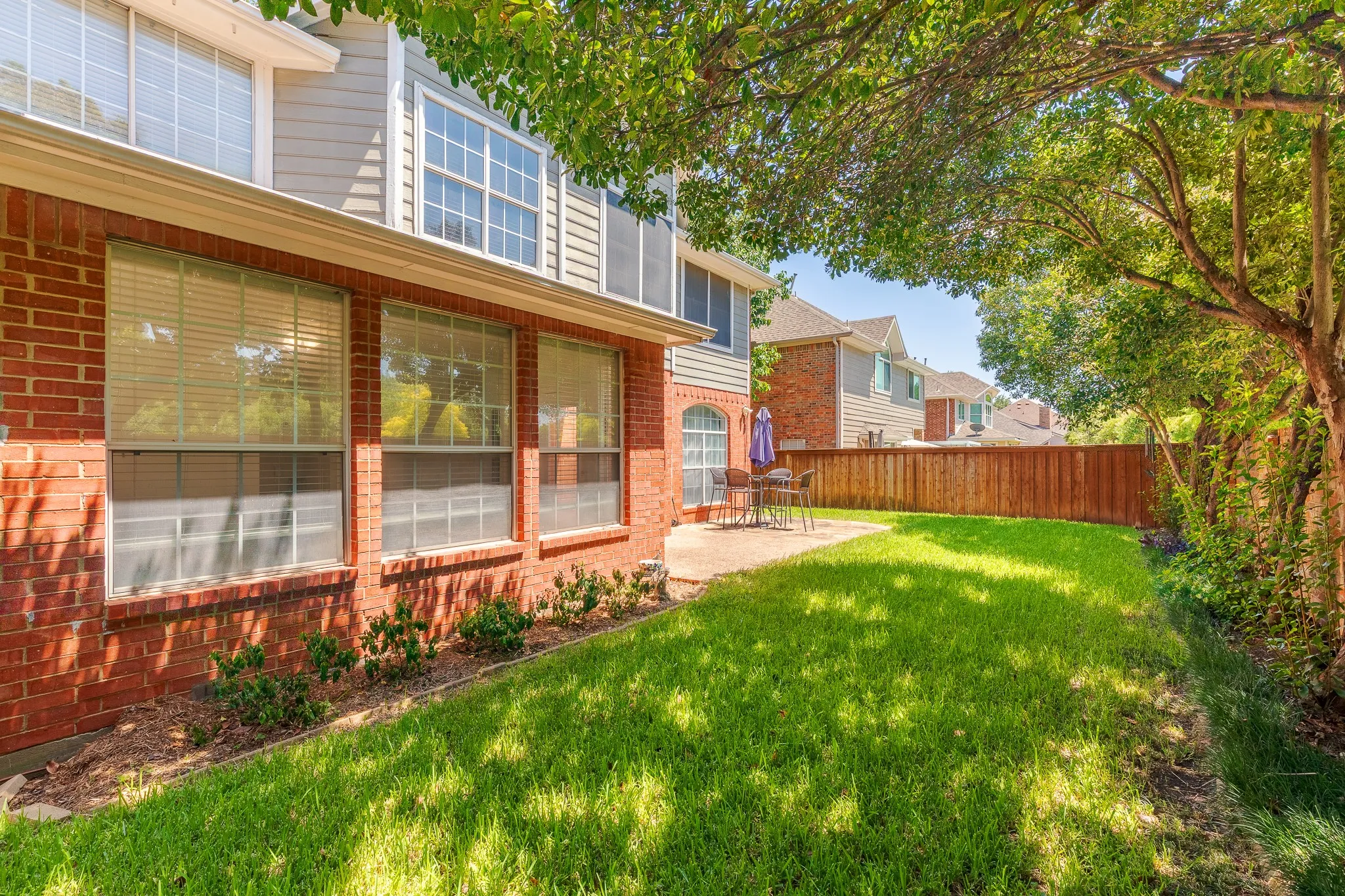 Single Family Residence For Sale in Dallas County , 14617 Woodshadow Lane, Addison, Texas 75001, 4 Bedroom, 3 Bathroom, 2 Garage spaces, 2,062 Sqft, built in 1995, mls#21328520, Real Estate Agent in Addison, Homes For Sale in Dallas county, Homes For Sale in Addison, Realtor in Addison Texas, Real Estate Brokerage Independent Realty Texas, Luminita Cordes Realtor