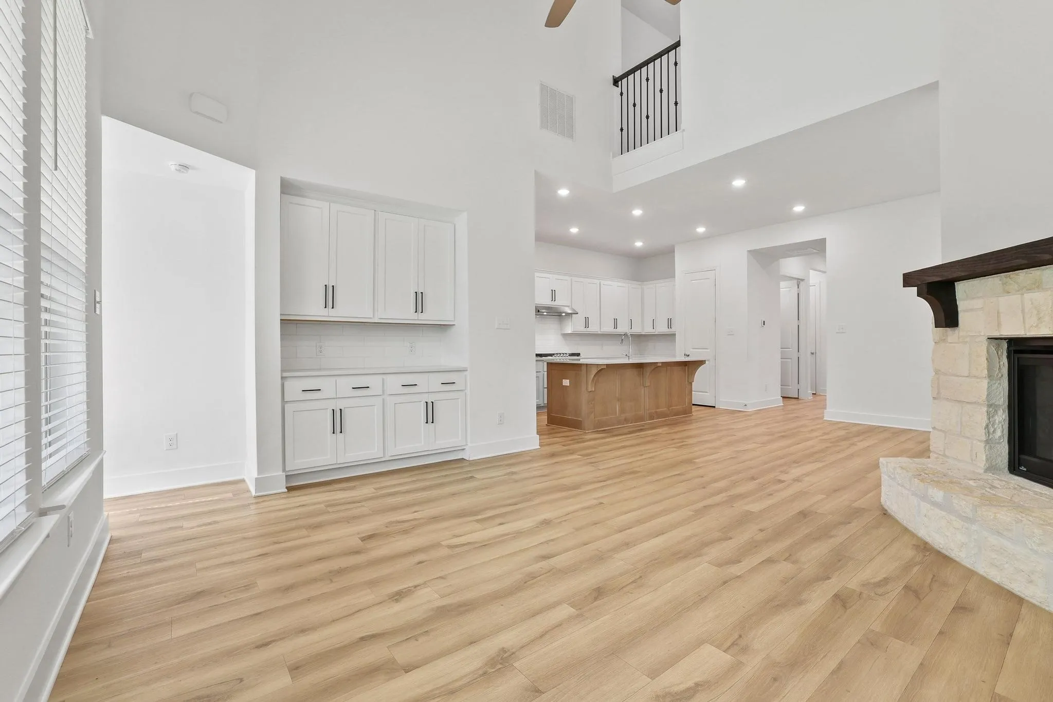 Single Family Residence For Sale in Grayson County , 4170 Carter Court, Denison, Texas 75020, 4 Bedroom, 4 Bathroom, 2 Garage spaces, 2,634 Sqft, built in 2023, mls#21329046, Real Estate Agent in Denison, Homes For Sale in Grayson county, Homes For Sale in Denison, Realtor in Denison Texas, Real Estate Brokerage Independent Realty Texas, Luminita Cordes Realtor