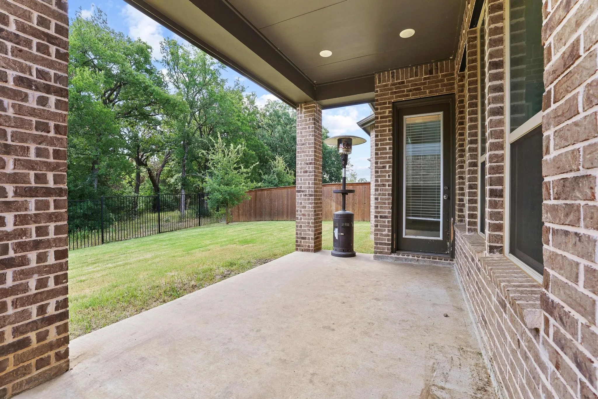 Single Family Residence For Sale in Grayson County , 4170 Carter Court, Denison, Texas 75020, 4 Bedroom, 4 Bathroom, 2 Garage spaces, 2,634 Sqft, built in 2023, mls#21329046, Real Estate Agent in Denison, Homes For Sale in Grayson county, Homes For Sale in Denison, Realtor in Denison Texas, Real Estate Brokerage Independent Realty Texas, Luminita Cordes Realtor