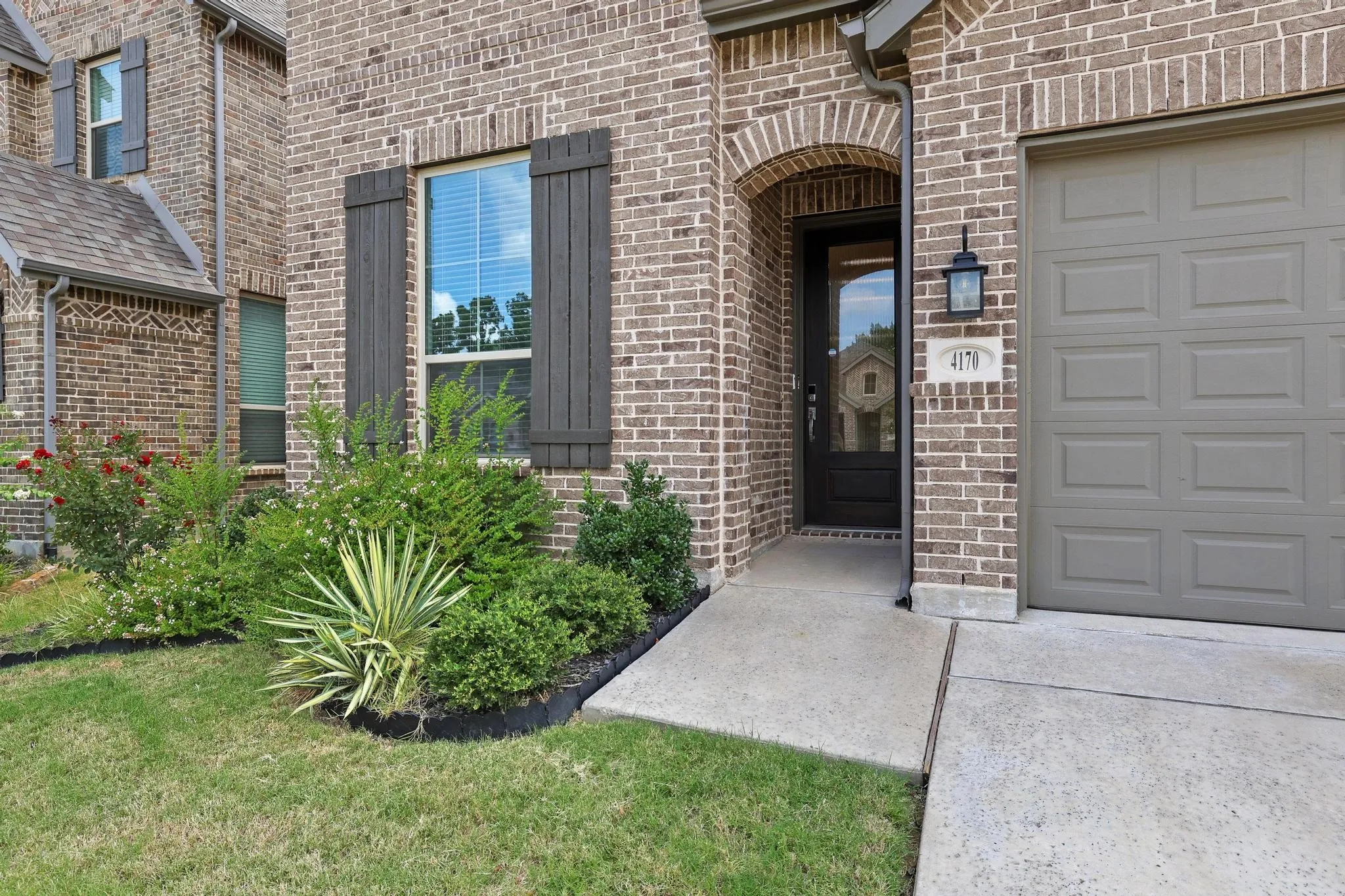 Single Family Residence For Sale in Grayson County , 4170 Carter Court, Denison, Texas 75020, 4 Bedroom, 4 Bathroom, 2 Garage spaces, 2,634 Sqft, built in 2023, mls#21329046, Real Estate Agent in Denison, Homes For Sale in Grayson county, Homes For Sale in Denison, Realtor in Denison Texas, Real Estate Brokerage Independent Realty Texas, Luminita Cordes Realtor