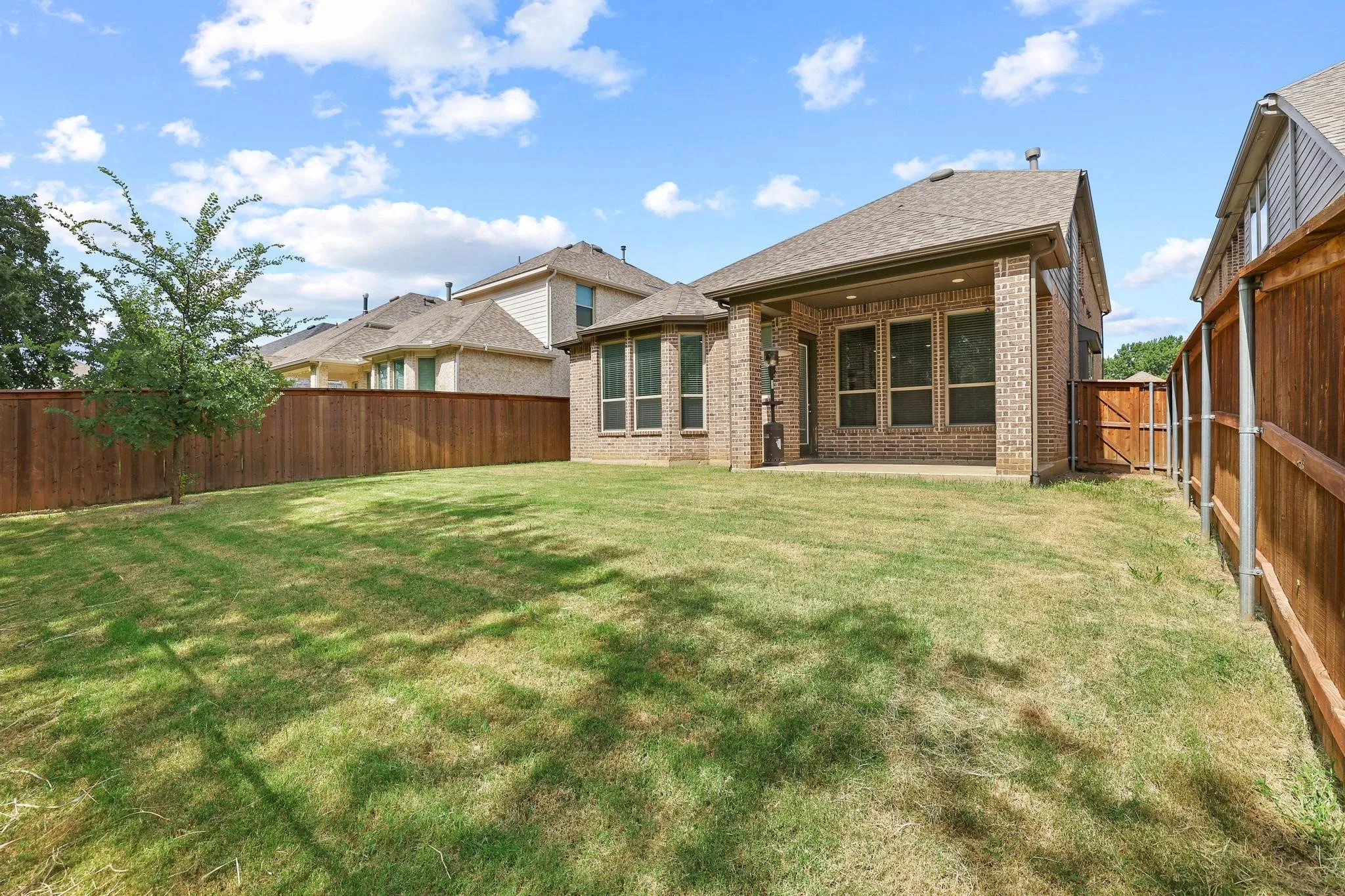 Single Family Residence For Sale in Grayson County , 4170 Carter Court, Denison, Texas 75020, 4 Bedroom, 4 Bathroom, 2 Garage spaces, 2,634 Sqft, built in 2023, mls#21329046, Real Estate Agent in Denison, Homes For Sale in Grayson county, Homes For Sale in Denison, Realtor in Denison Texas, Real Estate Brokerage Independent Realty Texas, Luminita Cordes Realtor