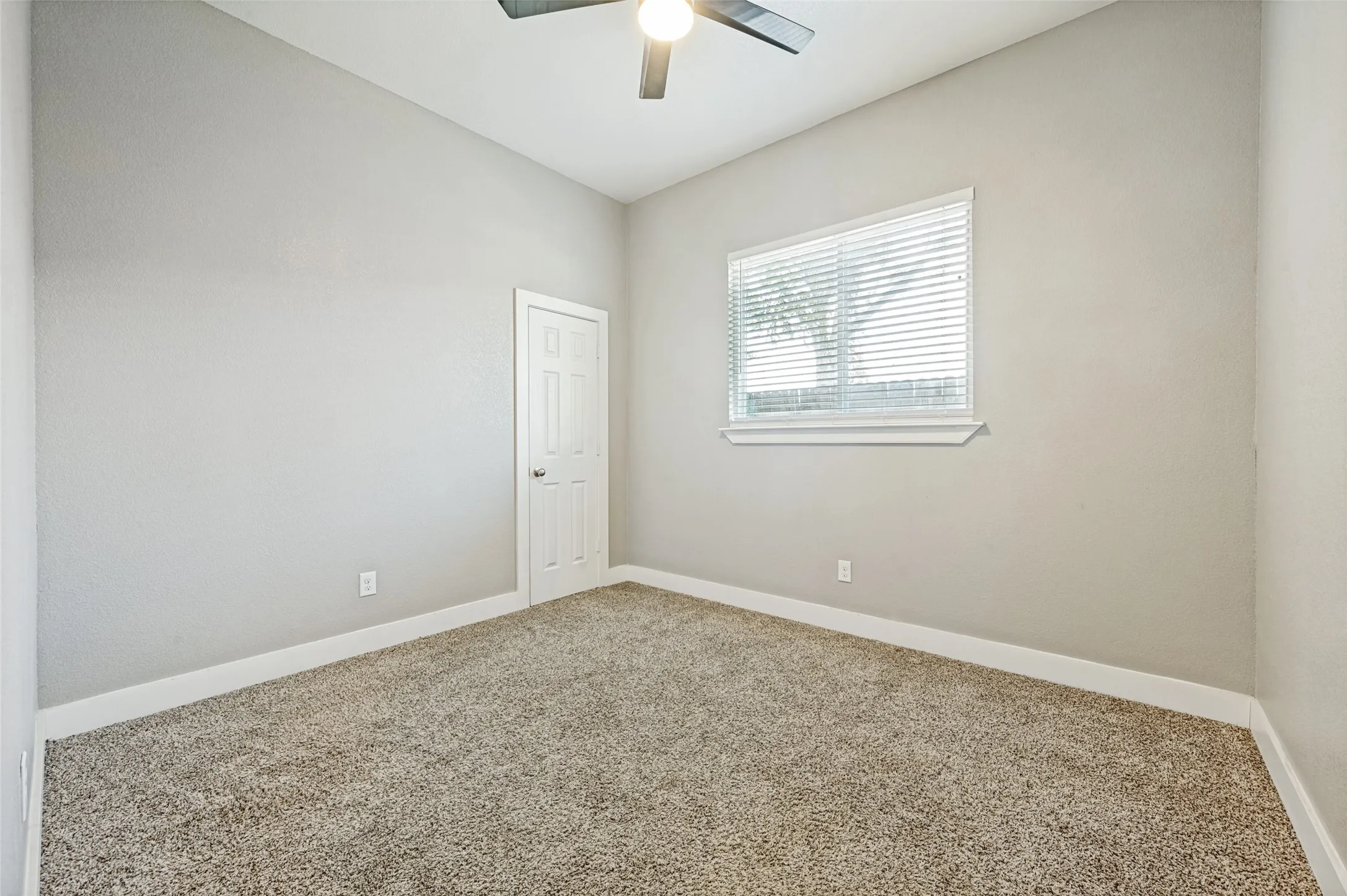 Single Family Residence For Sale in Dallas County , 2733 Carpenter Avenue, Dallas, Texas 75215, 3 Bedrooms, 2 Bathrooms, 2 Garage spaces, 1,643 Sqft, built in 2020, Price $260,000, mls#21329494, Real Estate Agent in Dallas, Homes For Sale in Dallas county, Homes For Sale in Dallas, Realtor in Dallas Texas, Real Estate Brokerage Independent Realty Texas, Luminita Cordes Realtor