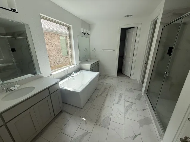 Single Family Residence For Sale in Denton County , 2804 Walker Way, Northlake, Texas 76247, 4 Bedroom, 4 Bathroom, 2 Garage spaces, 3,347 Sqft, built in 2021, mls#21329500, Real Estate Agent in Northlake, Homes For Sale in Denton county, Homes For Sale in Northlake, Realtor in Northlake Texas, Real Estate Brokerage Independent Realty Texas, Luminita Cordes Realtor