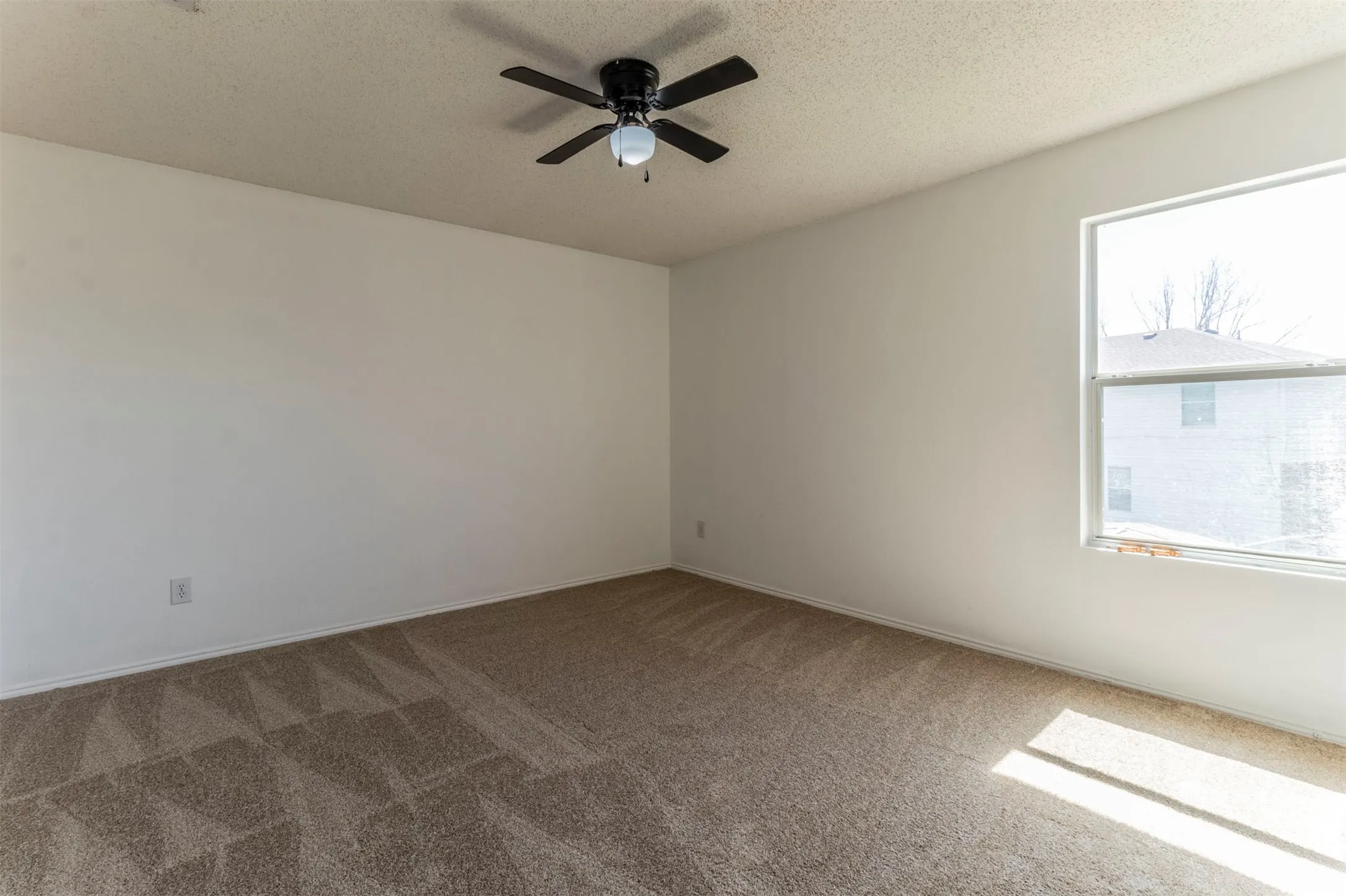 Single Family Residence For Sale in Tarrant County , 3883 Steeplechase Drive, Fort Worth, Texas 76123, 4 Bedroom, 2 Bathroom, 2 Garage spaces, 2,505 Sqft, built in 1998, mls#21329509, Real Estate Agent in Fort Worth, Homes For Sale in Tarrant county, Homes For Sale in Fort Worth, Realtor in Fort Worth Texas, Real Estate Brokerage Independent Realty Texas, Luminita Cordes Realtor