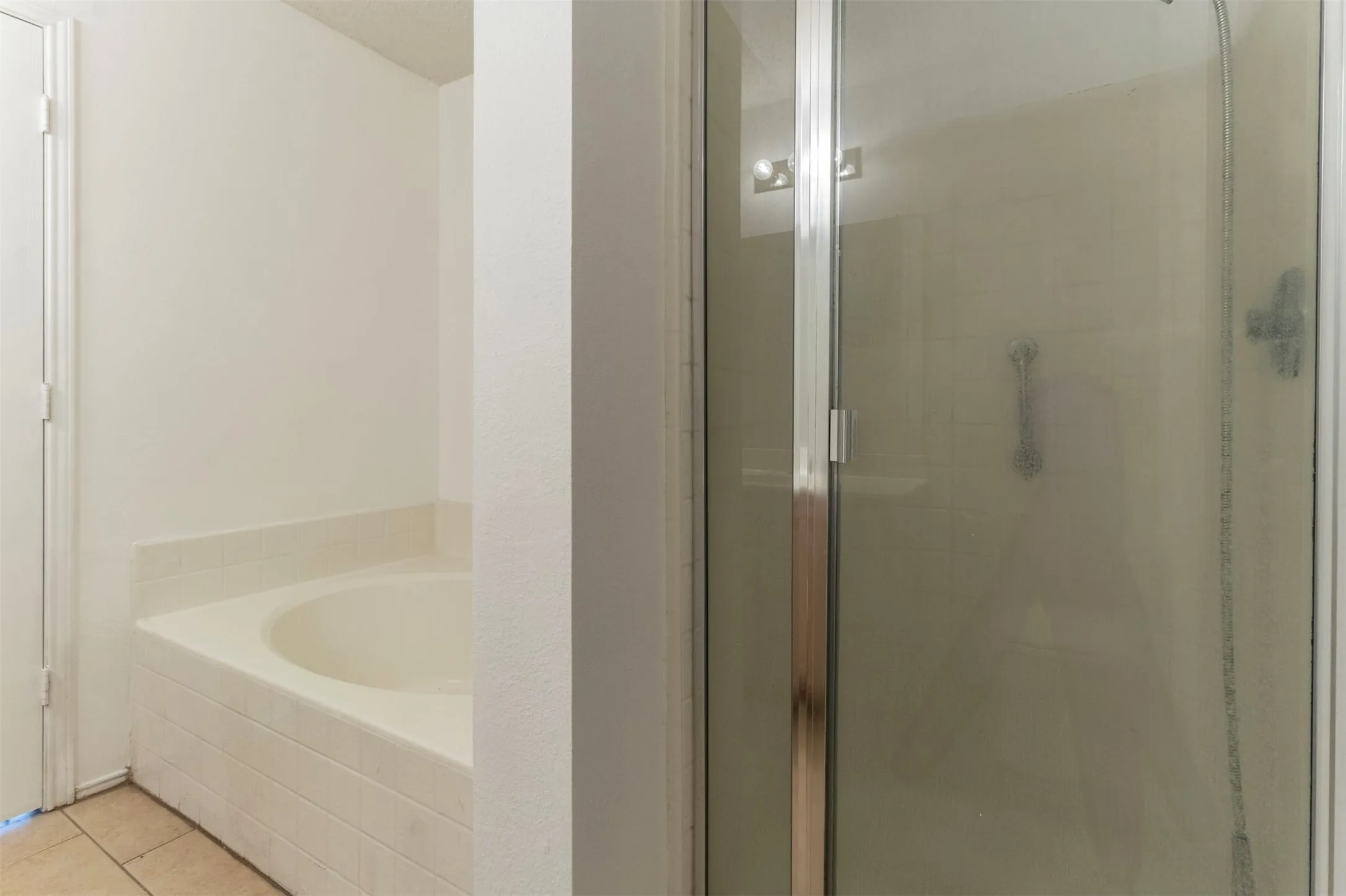 Single Family Residence For Sale in Tarrant County , 3883 Steeplechase Drive, Fort Worth, Texas 76123, 4 Bedroom, 2 Bathroom, 2 Garage spaces, 2,505 Sqft, built in 1998, mls#21329509, Real Estate Agent in Fort Worth, Homes For Sale in Tarrant county, Homes For Sale in Fort Worth, Realtor in Fort Worth Texas, Real Estate Brokerage Independent Realty Texas, Luminita Cordes Realtor