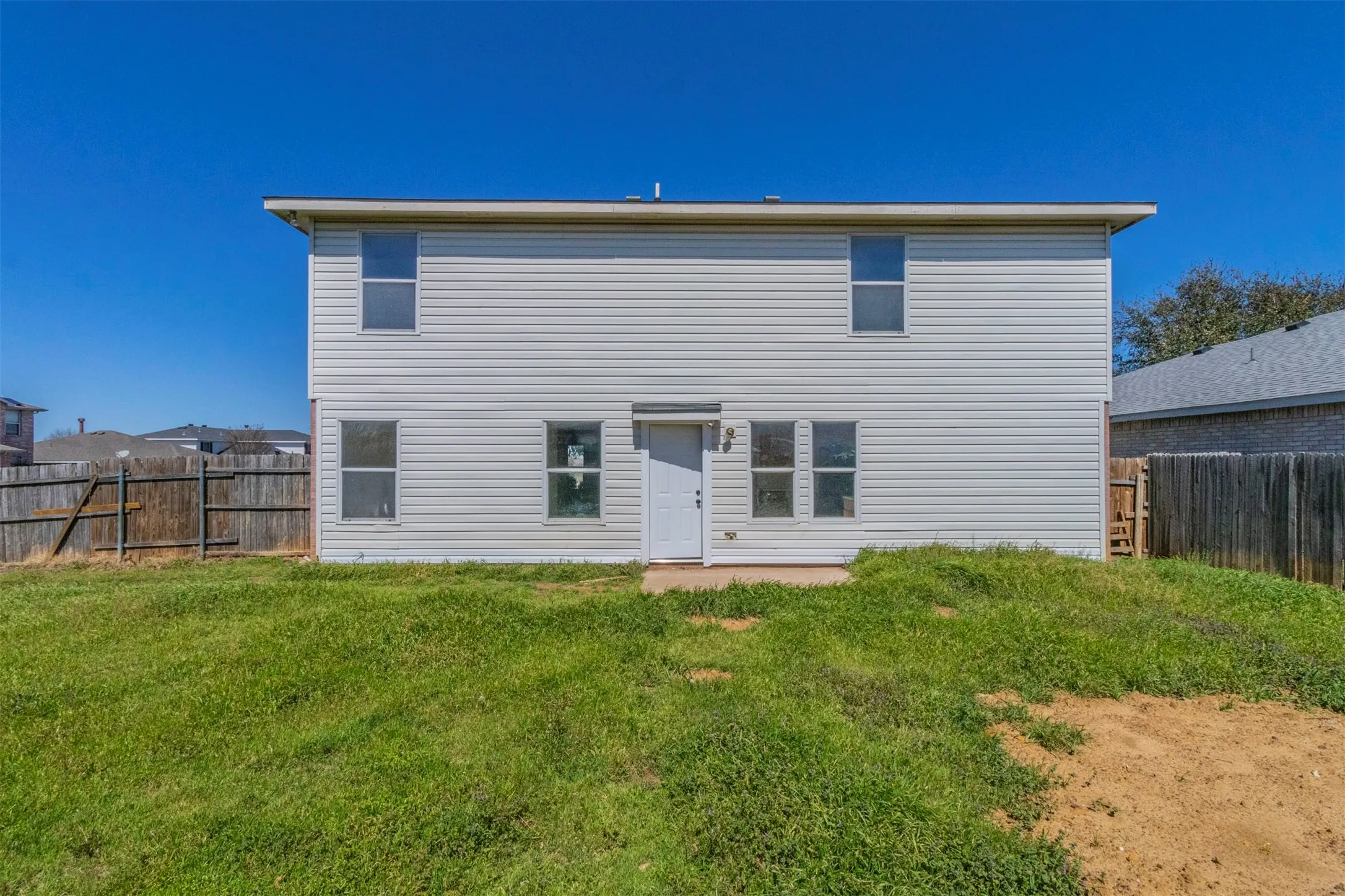 Single Family Residence For Sale in Tarrant County , 3883 Steeplechase Drive, Fort Worth, Texas 76123, 4 Bedroom, 2 Bathroom, 2 Garage spaces, 2,505 Sqft, built in 1998, mls#21329509, Real Estate Agent in Fort Worth, Homes For Sale in Tarrant county, Homes For Sale in Fort Worth, Realtor in Fort Worth Texas, Real Estate Brokerage Independent Realty Texas, Luminita Cordes Realtor