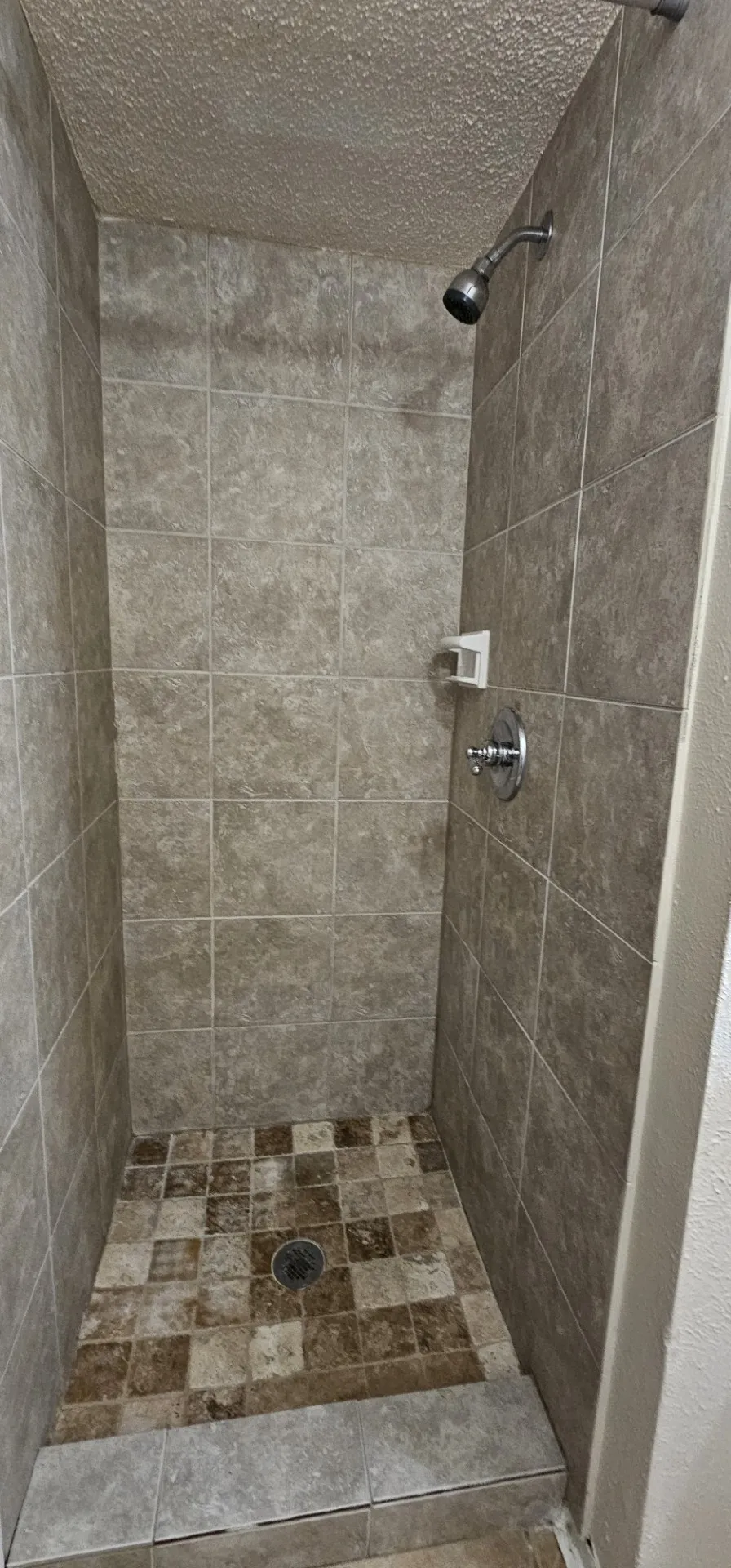 Single Family Residence For Rent in Tarrant County , 7205 Merry Lane, Fort Worth, Texas 76112, 3 Bedroom, 2 Bathroom, Garage spaces, 1,772 Sqft, built in 1965, mls#21329515, Real Estate Agent in Fort Worth, Homes For Rent in Tarrant county, Homes For Rent in Fort Worth, Realtor in Fort Worth Texas, Real Estate Brokerage Independent Realty Texas, Luminita Cordes Realtor