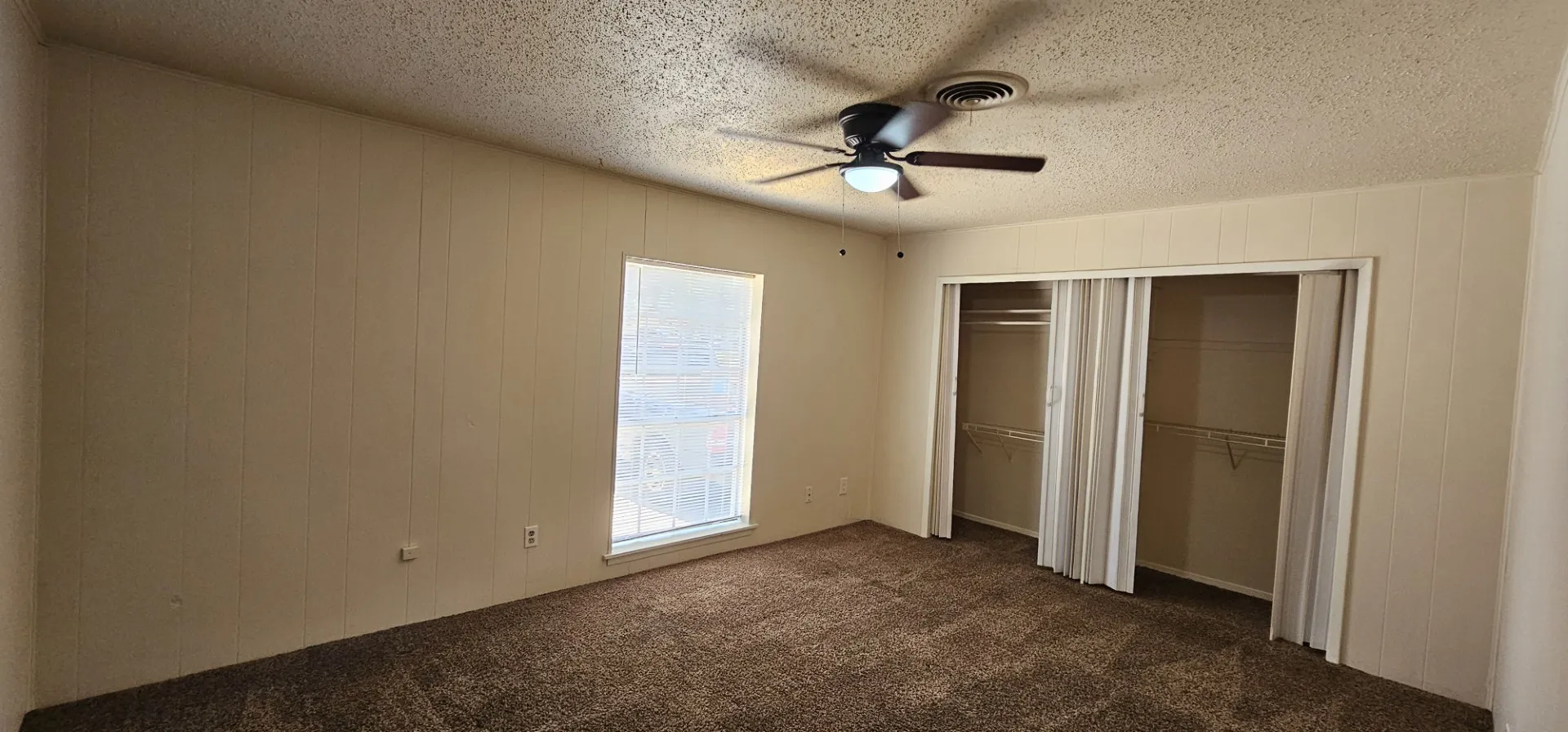 Single Family Residence For Rent in Tarrant County , 7205 Merry Lane, Fort Worth, Texas 76112, 3 Bedroom, 2 Bathroom, Garage spaces, 1,772 Sqft, built in 1965, mls#21329515, Real Estate Agent in Fort Worth, Homes For Rent in Tarrant county, Homes For Rent in Fort Worth, Realtor in Fort Worth Texas, Real Estate Brokerage Independent Realty Texas, Luminita Cordes Realtor