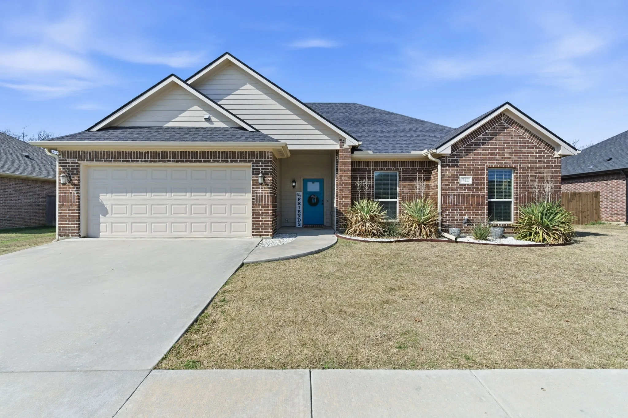 Single Family Residence For Sale in Cooke County , 711 Hadley Lane, Valley View, Texas 76272, 3 Bedroom, 2 Bathroom, 2 Garage spaces, 1,622 Sqft, built in 2017, mls#21328635, Real Estate Agent in Valley View, Homes For Sale in Cooke county, Homes For Sale in Valley View, Realtor in Valley View Texas, Real Estate Brokerage Independent Realty Texas, Luminita Cordes Realtor