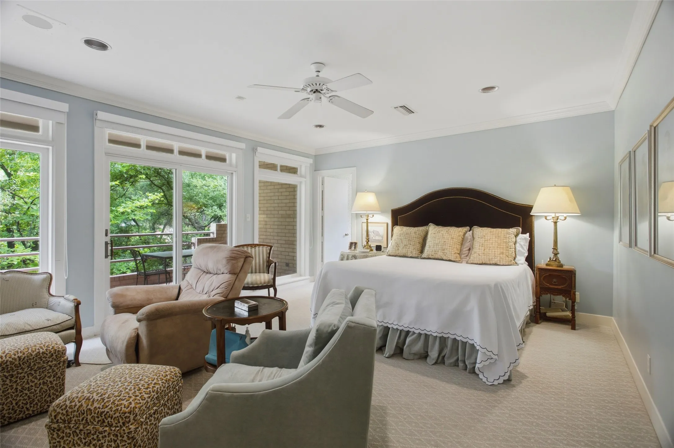 Single Family Residence For Sale in Tarrant County , 1111 Pebble Creek Road, Fort Worth, Texas 76107, 4 Bedroom, 5 Bathroom, 2 Garage spaces, 5,484 Sqft, built in 1985, mls#21318747, Real Estate Agent in Fort Worth, Homes For Sale in Tarrant county, Homes For Sale in Fort Worth, Realtor in Fort Worth Texas, Real Estate Brokerage Independent Realty Texas, Luminita Cordes Realtor