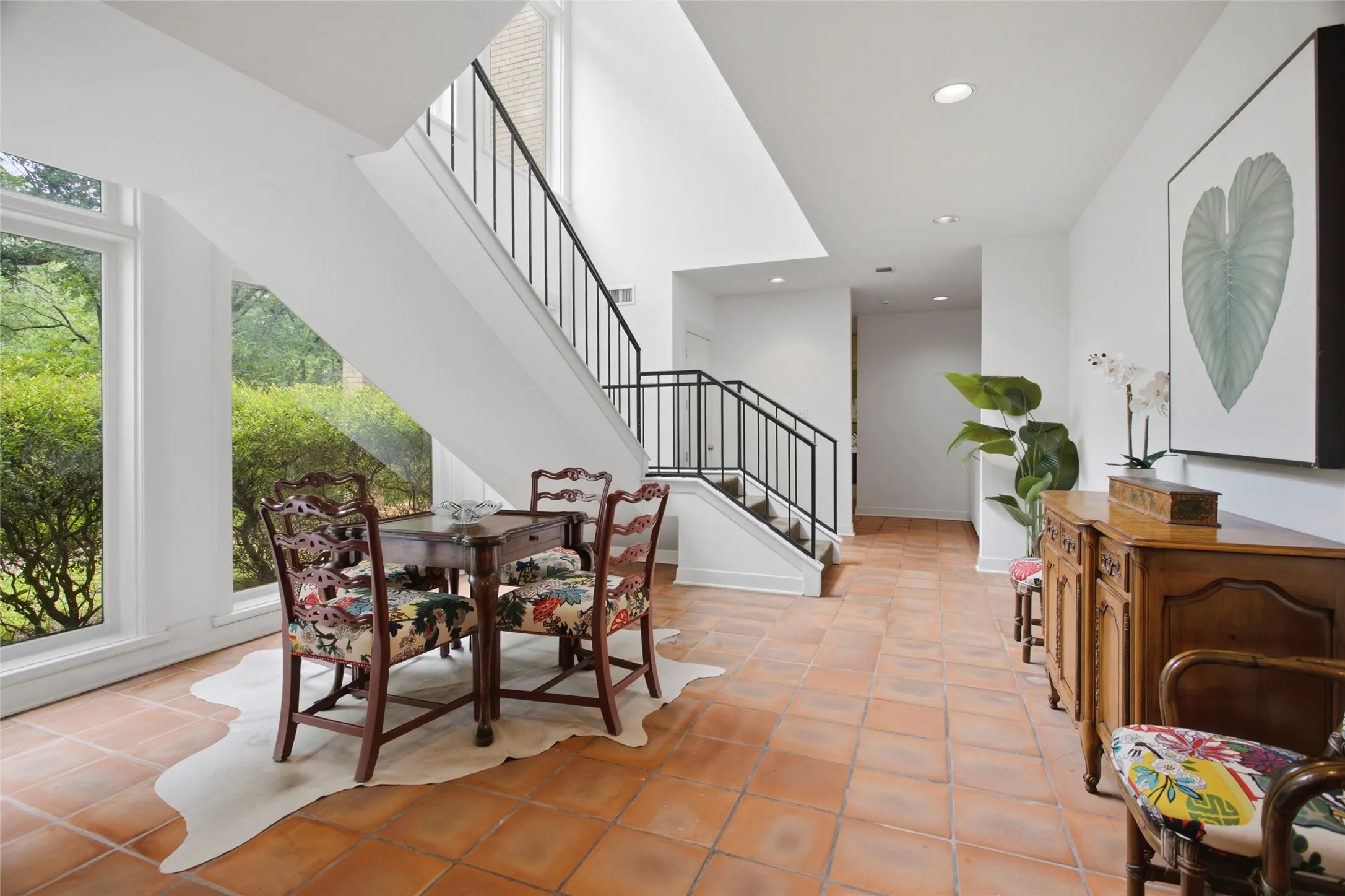 Single Family Residence For Sale in Tarrant County , 1111 Pebble Creek Road, Fort Worth, Texas 76107, 4 Bedroom, 5 Bathroom, 2 Garage spaces, 5,484 Sqft, built in 1985, mls#21318747, Real Estate Agent in Fort Worth, Homes For Sale in Tarrant county, Homes For Sale in Fort Worth, Realtor in Fort Worth Texas, Real Estate Brokerage Independent Realty Texas, Luminita Cordes Realtor