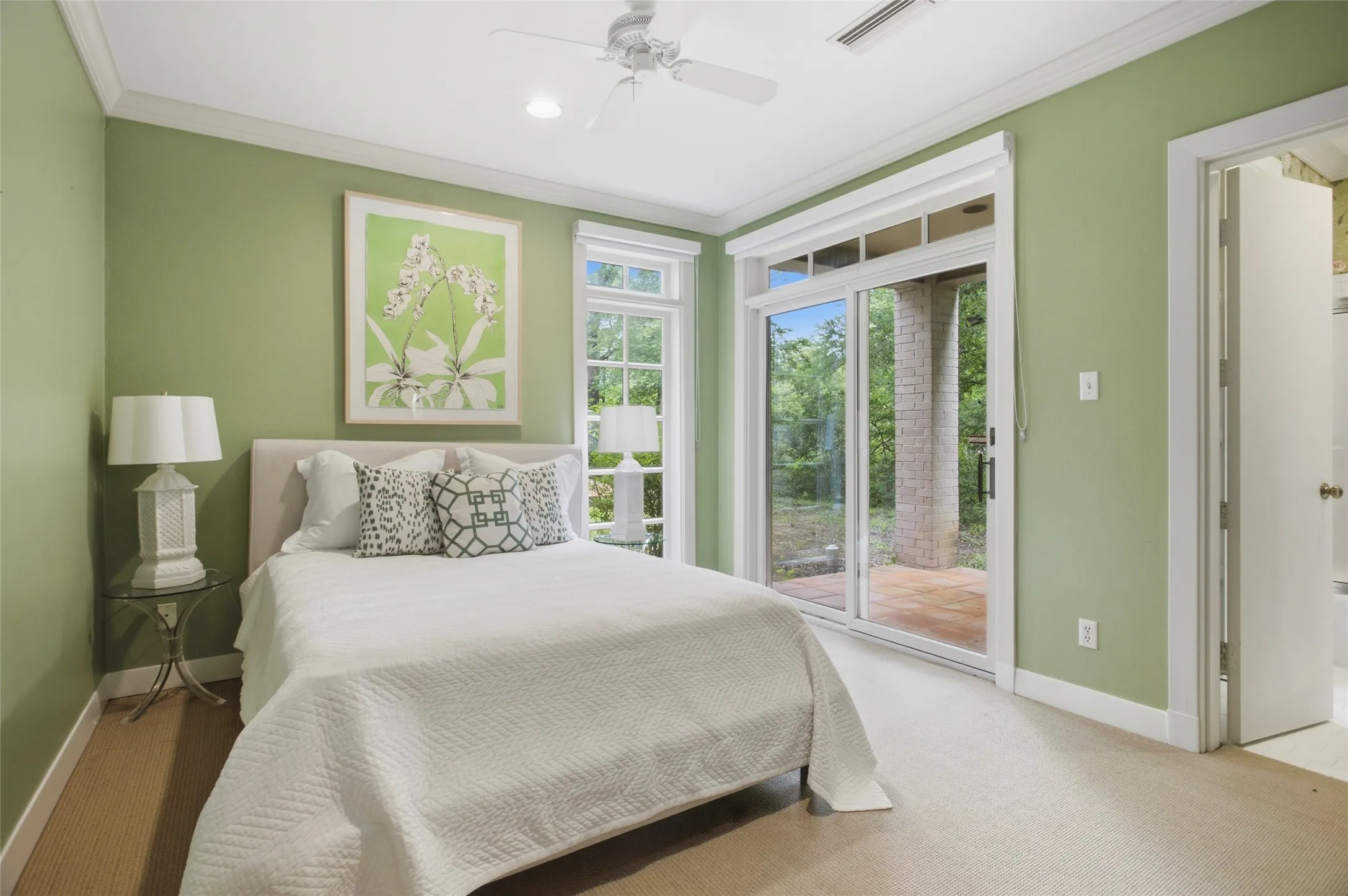 Single Family Residence For Sale in Tarrant County , 1111 Pebble Creek Road, Fort Worth, Texas 76107, 4 Bedroom, 5 Bathroom, 2 Garage spaces, 5,484 Sqft, built in 1985, mls#21318747, Real Estate Agent in Fort Worth, Homes For Sale in Tarrant county, Homes For Sale in Fort Worth, Realtor in Fort Worth Texas, Real Estate Brokerage Independent Realty Texas, Luminita Cordes Realtor