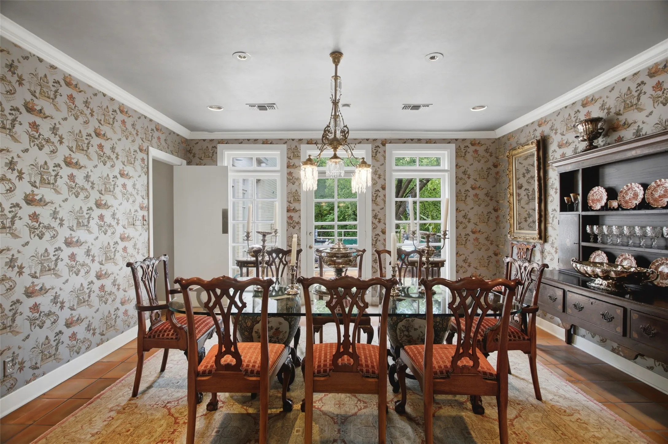 Single Family Residence For Sale in Tarrant County , 1111 Pebble Creek Road, Fort Worth, Texas 76107, 4 Bedroom, 5 Bathroom, 2 Garage spaces, 5,484 Sqft, built in 1985, mls#21318747, Real Estate Agent in Fort Worth, Homes For Sale in Tarrant county, Homes For Sale in Fort Worth, Realtor in Fort Worth Texas, Real Estate Brokerage Independent Realty Texas, Luminita Cordes Realtor