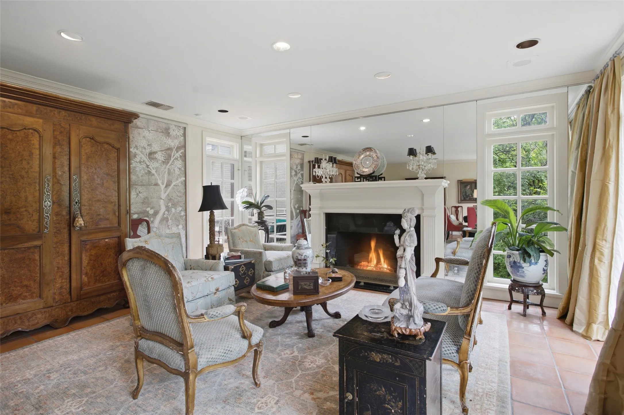 Single Family Residence For Sale in Tarrant County , 1111 Pebble Creek Road, Fort Worth, Texas 76107, 4 Bedroom, 5 Bathroom, 2 Garage spaces, 5,484 Sqft, built in 1985, mls#21318747, Real Estate Agent in Fort Worth, Homes For Sale in Tarrant county, Homes For Sale in Fort Worth, Realtor in Fort Worth Texas, Real Estate Brokerage Independent Realty Texas, Luminita Cordes Realtor