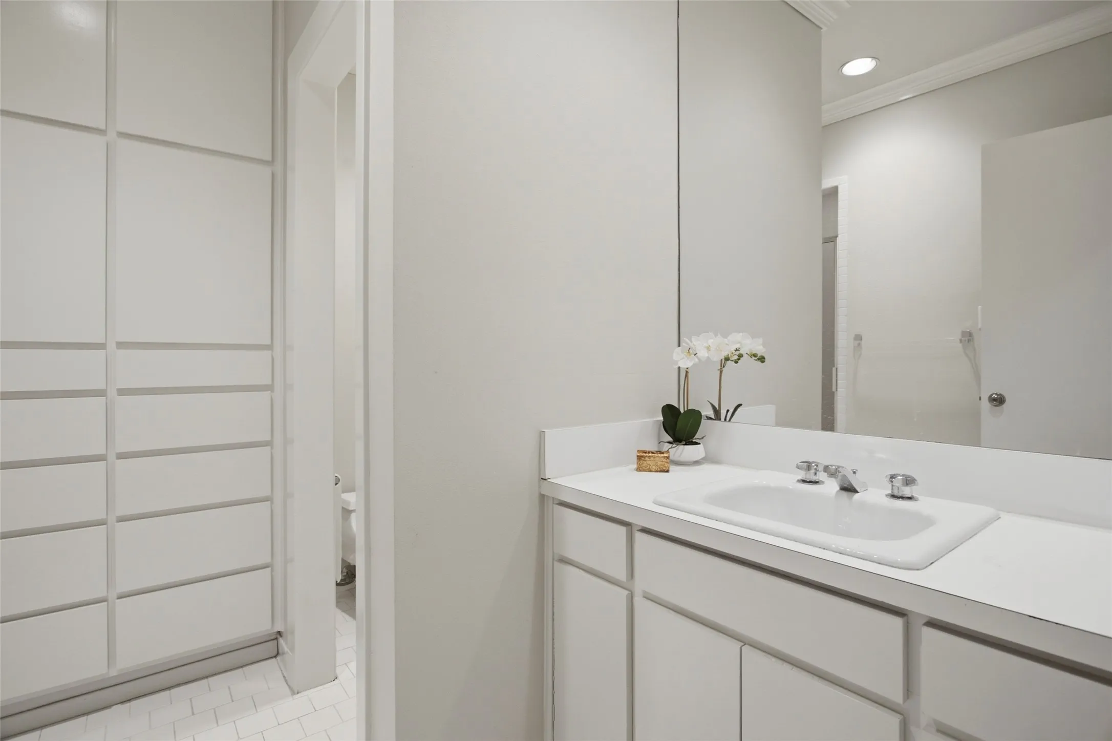 Single Family Residence For Sale in Tarrant County , 1111 Pebble Creek Road, Fort Worth, Texas 76107, 4 Bedroom, 5 Bathroom, 2 Garage spaces, 5,484 Sqft, built in 1985, mls#21318747, Real Estate Agent in Fort Worth, Homes For Sale in Tarrant county, Homes For Sale in Fort Worth, Realtor in Fort Worth Texas, Real Estate Brokerage Independent Realty Texas, Luminita Cordes Realtor