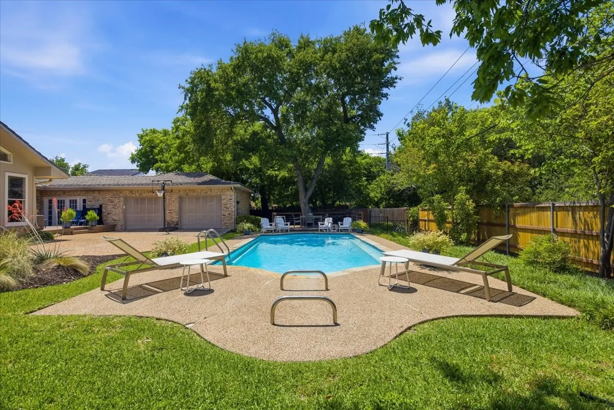 Single Family Residence For Sale in Tarrant County , 4500 Ranch View Road, Fort Worth, Texas 76109, 4 Bedroom, 3 Bathroom, 2 Garage spaces, 3,628 Sqft, built in 1965, mls#21329473, Real Estate Agent in Fort Worth, Homes For Sale in Tarrant county, Homes For Sale in Fort Worth, Realtor in Fort Worth Texas, Real Estate Brokerage Independent Realty Texas, Luminita Cordes Realtor