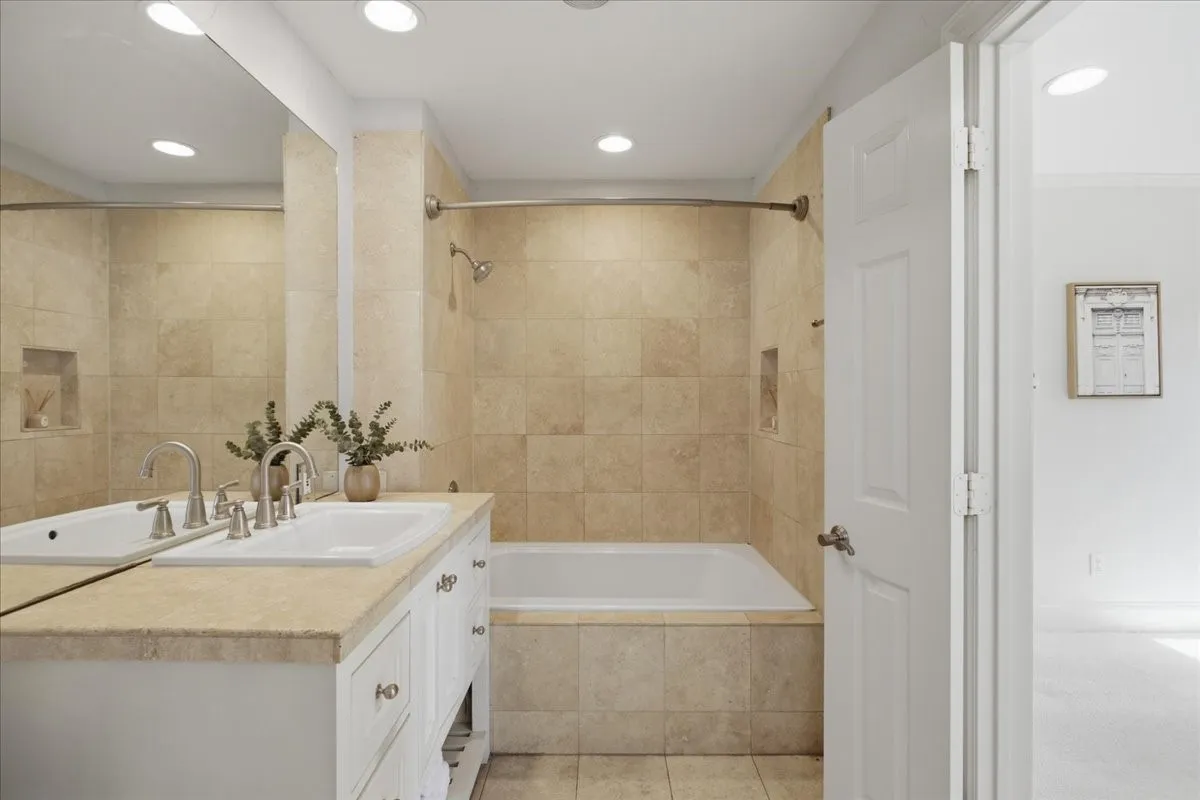 Single Family Residence For Sale in Tarrant County , 4500 Ranch View Road, Fort Worth, Texas 76109, 4 Bedroom, 3 Bathroom, 2 Garage spaces, 3,628 Sqft, built in 1965, mls#21329473, Real Estate Agent in Fort Worth, Homes For Sale in Tarrant county, Homes For Sale in Fort Worth, Realtor in Fort Worth Texas, Real Estate Brokerage Independent Realty Texas, Luminita Cordes Realtor