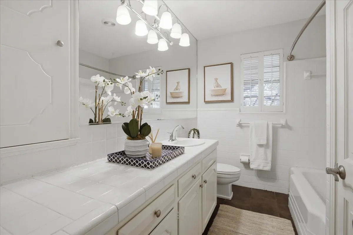 Single Family Residence For Sale in Tarrant County , 4500 Ranch View Road, Fort Worth, Texas 76109, 4 Bedroom, 3 Bathroom, 2 Garage spaces, 3,628 Sqft, built in 1965, mls#21329473, Real Estate Agent in Fort Worth, Homes For Sale in Tarrant county, Homes For Sale in Fort Worth, Realtor in Fort Worth Texas, Real Estate Brokerage Independent Realty Texas, Luminita Cordes Realtor