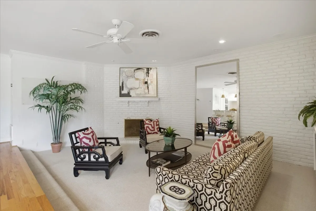 Single Family Residence For Sale in Tarrant County , 4500 Ranch View Road, Fort Worth, Texas 76109, 4 Bedroom, 3 Bathroom, 2 Garage spaces, 3,628 Sqft, built in 1965, mls#21329473, Real Estate Agent in Fort Worth, Homes For Sale in Tarrant county, Homes For Sale in Fort Worth, Realtor in Fort Worth Texas, Real Estate Brokerage Independent Realty Texas, Luminita Cordes Realtor