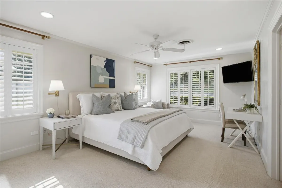 Single Family Residence For Sale in Tarrant County , 4500 Ranch View Road, Fort Worth, Texas 76109, 4 Bedroom, 3 Bathroom, 2 Garage spaces, 3,628 Sqft, built in 1965, mls#21329473, Real Estate Agent in Fort Worth, Homes For Sale in Tarrant county, Homes For Sale in Fort Worth, Realtor in Fort Worth Texas, Real Estate Brokerage Independent Realty Texas, Luminita Cordes Realtor