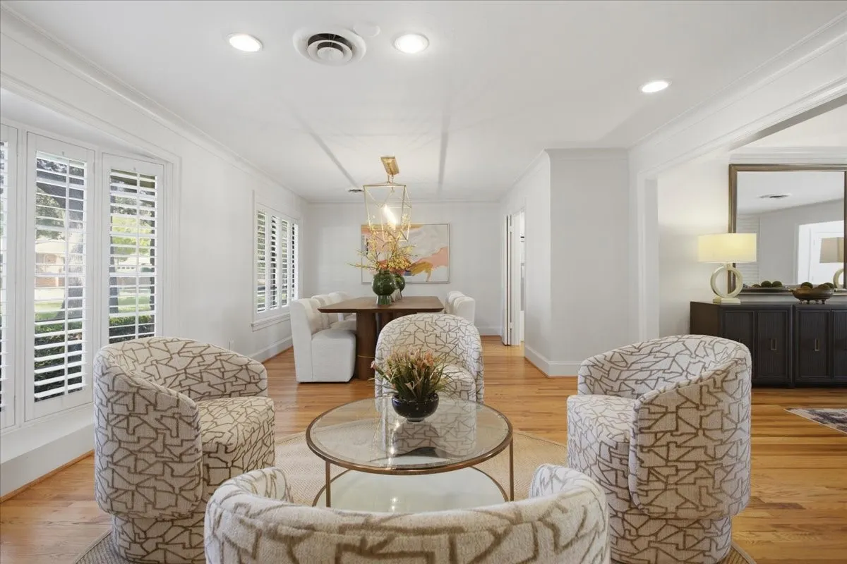 Single Family Residence For Sale in Tarrant County , 4500 Ranch View Road, Fort Worth, Texas 76109, 4 Bedroom, 3 Bathroom, 2 Garage spaces, 3,628 Sqft, built in 1965, mls#21329473, Real Estate Agent in Fort Worth, Homes For Sale in Tarrant county, Homes For Sale in Fort Worth, Realtor in Fort Worth Texas, Real Estate Brokerage Independent Realty Texas, Luminita Cordes Realtor