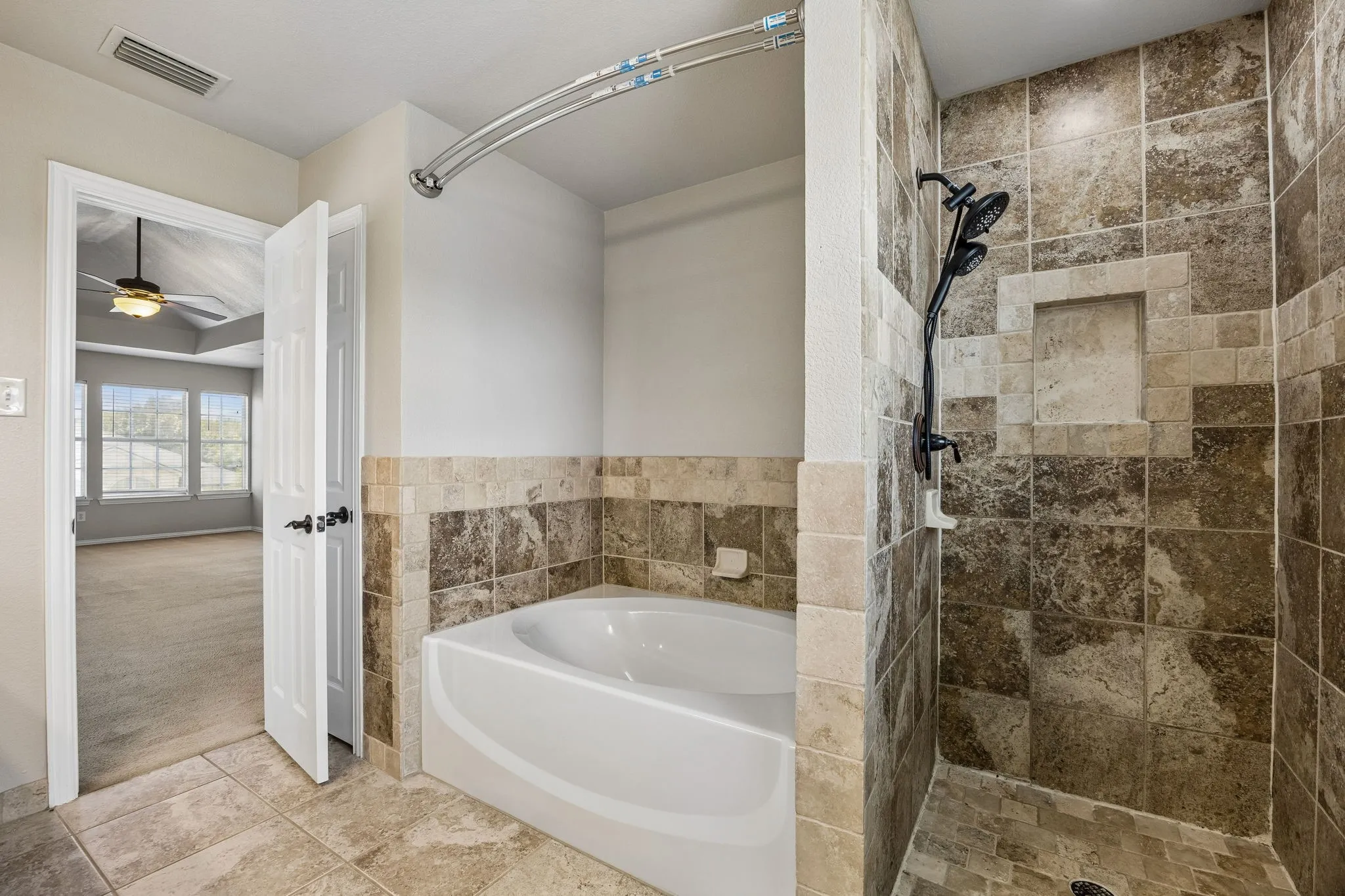Single Family Residence For Sale in Tarrant County , 4217 Bent Oaks Drive, Arlington, Texas 76001, 4 Bedroom, 3 Bathroom, 2 Garage spaces, 2,689 Sqft, built in 2000, mls#21324331, Real Estate Agent in Arlington, Homes For Sale in Tarrant county, Homes For Sale in Arlington, Realtor in Arlington Texas, Real Estate Brokerage Independent Realty Texas, Luminita Cordes Realtor