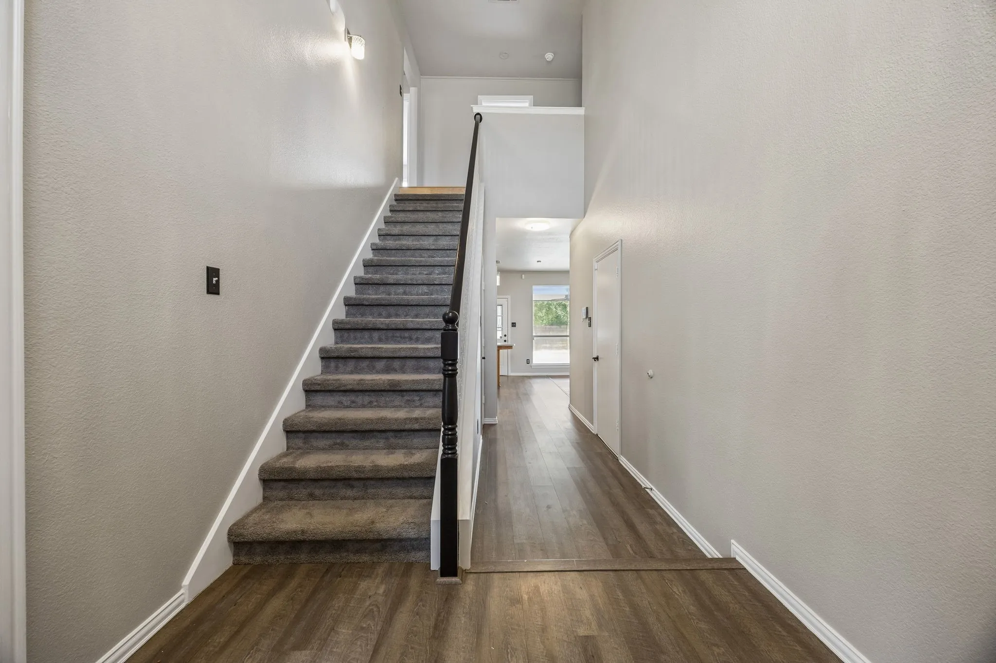 Single Family Residence For Sale in Tarrant County , 4217 Bent Oaks Drive, Arlington, Texas 76001, 4 Bedroom, 3 Bathroom, 2 Garage spaces, 2,689 Sqft, built in 2000, mls#21324331, Real Estate Agent in Arlington, Homes For Sale in Tarrant county, Homes For Sale in Arlington, Realtor in Arlington Texas, Real Estate Brokerage Independent Realty Texas, Luminita Cordes Realtor