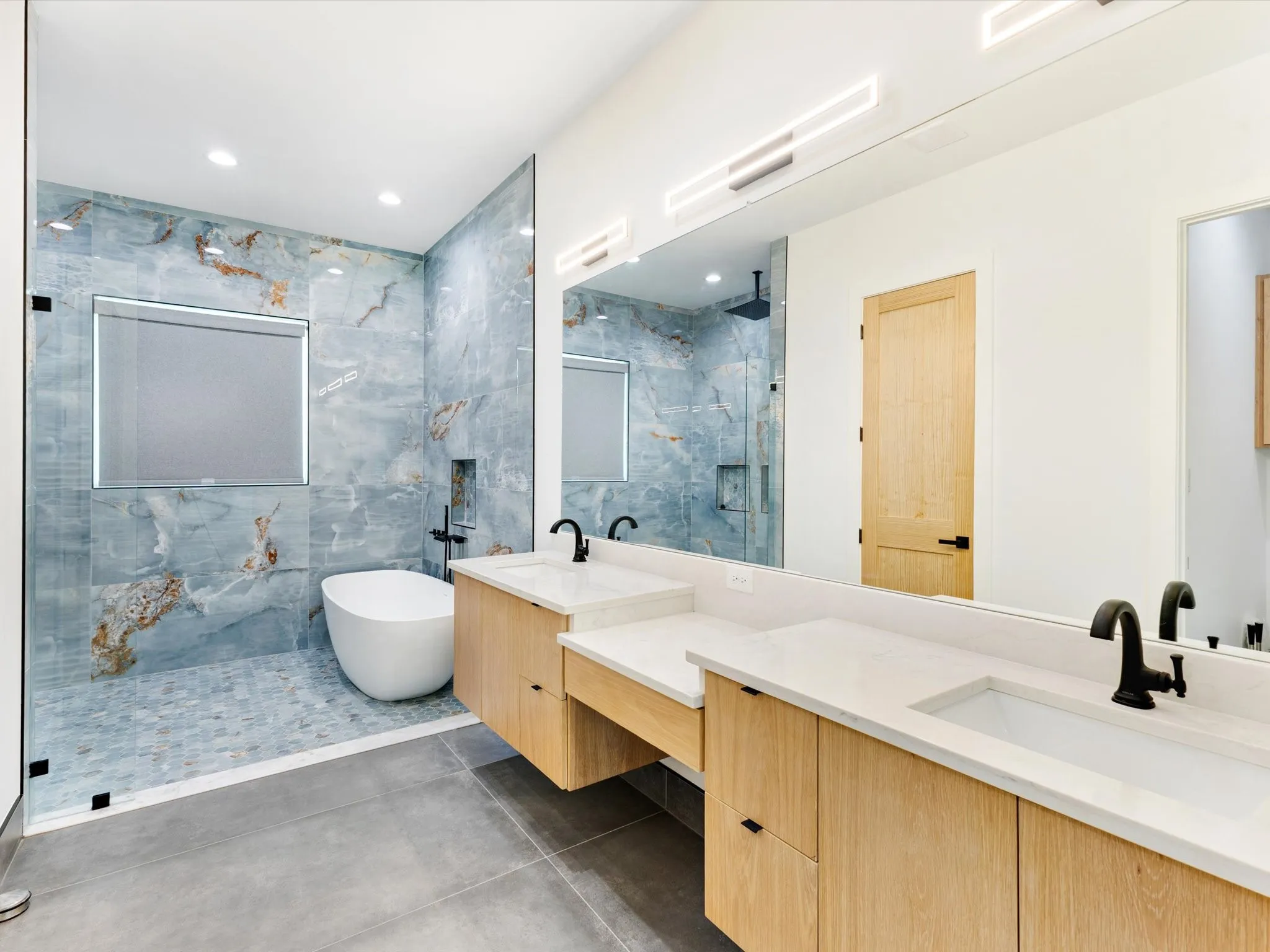 Single Family Residence For Sale in Dallas County , 1708 Dowdy Ferry Road, Hutchins, Texas 75141, 3 Bedroom, 2 Bathroom, 2 Garage spaces, 2,130 Sqft, built in 2022, mls#21329082, Real Estate Agent in Hutchins, Homes For Sale in Dallas county, Homes For Sale in Hutchins, Realtor in Hutchins Texas, Real Estate Brokerage Independent Realty Texas, Luminita Cordes Realtor