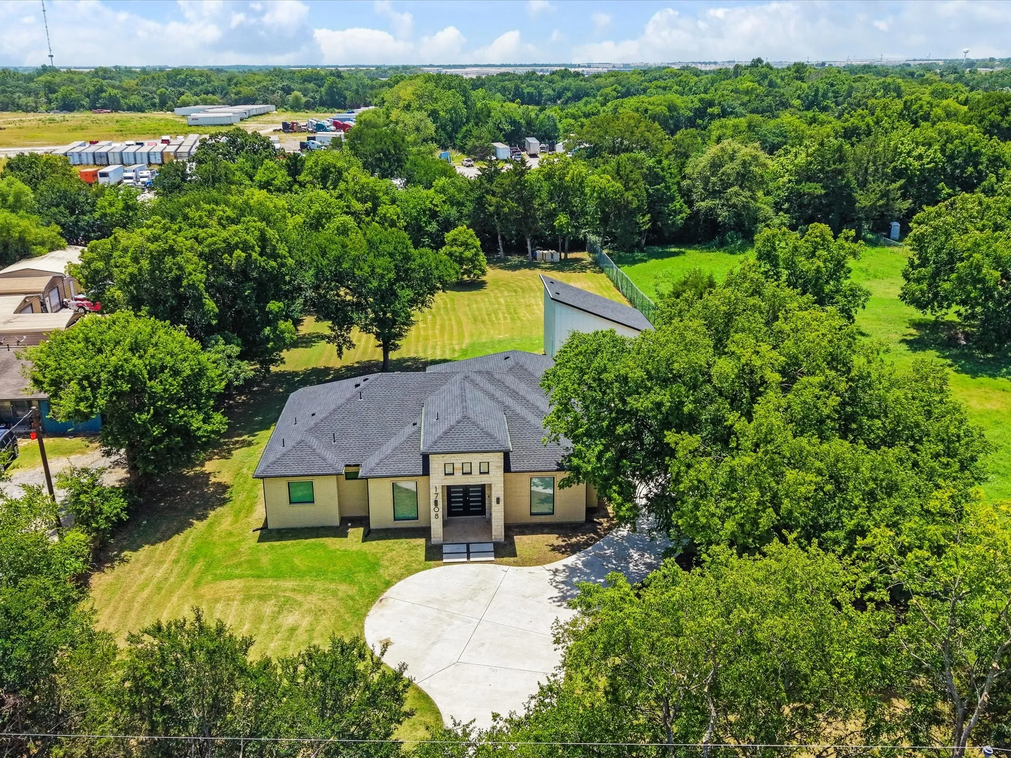 Single Family Residence For Sale in Dallas County , 1708 Dowdy Ferry Road, Hutchins, Texas 75141, 3 Bedroom, 2 Bathroom, 2 Garage spaces, 2,130 Sqft, built in 2022, mls#21329082, Real Estate Agent in Hutchins, Homes For Sale in Dallas county, Homes For Sale in Hutchins, Realtor in Hutchins Texas, Real Estate Brokerage Independent Realty Texas, Luminita Cordes Realtor