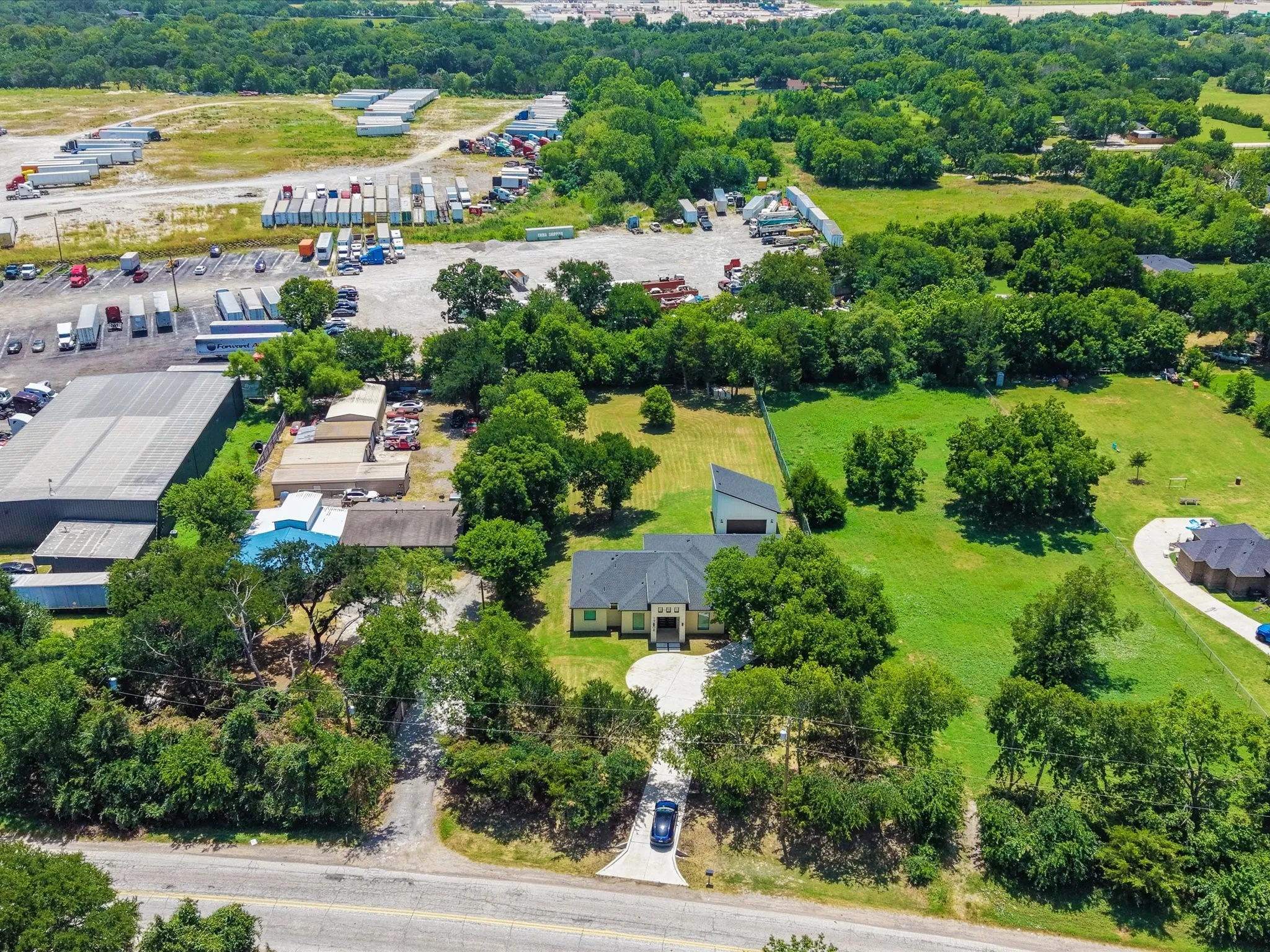 Single Family Residence For Sale in Dallas County , 1708 Dowdy Ferry Road, Hutchins, Texas 75141, 3 Bedroom, 2 Bathroom, 2 Garage spaces, 2,130 Sqft, built in 2022, mls#21329082, Real Estate Agent in Hutchins, Homes For Sale in Dallas county, Homes For Sale in Hutchins, Realtor in Hutchins Texas, Real Estate Brokerage Independent Realty Texas, Luminita Cordes Realtor