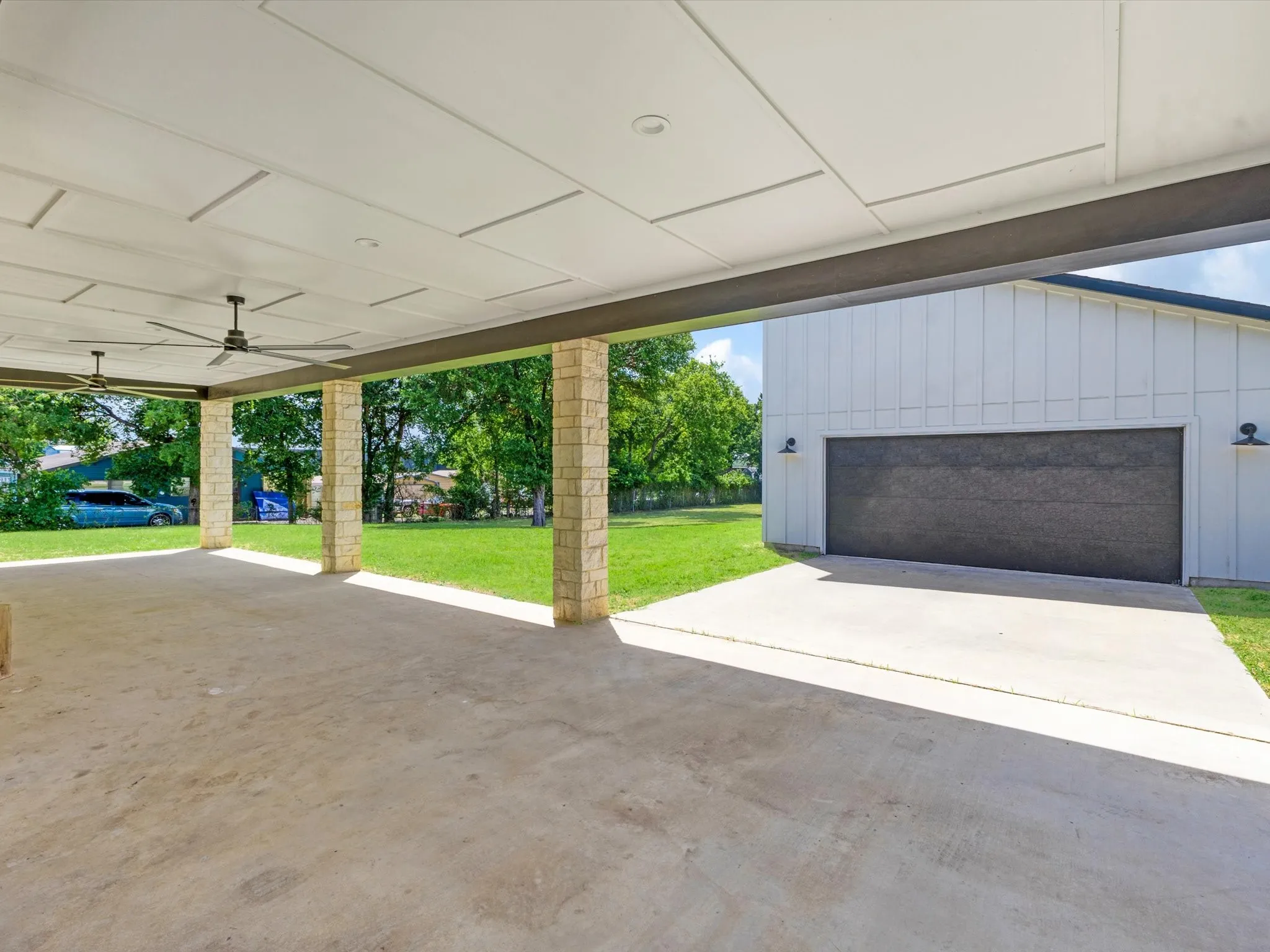 Single Family Residence For Sale in Dallas County , 1708 Dowdy Ferry Road, Hutchins, Texas 75141, 3 Bedroom, 2 Bathroom, 2 Garage spaces, 2,130 Sqft, built in 2022, mls#21329082, Real Estate Agent in Hutchins, Homes For Sale in Dallas county, Homes For Sale in Hutchins, Realtor in Hutchins Texas, Real Estate Brokerage Independent Realty Texas, Luminita Cordes Realtor