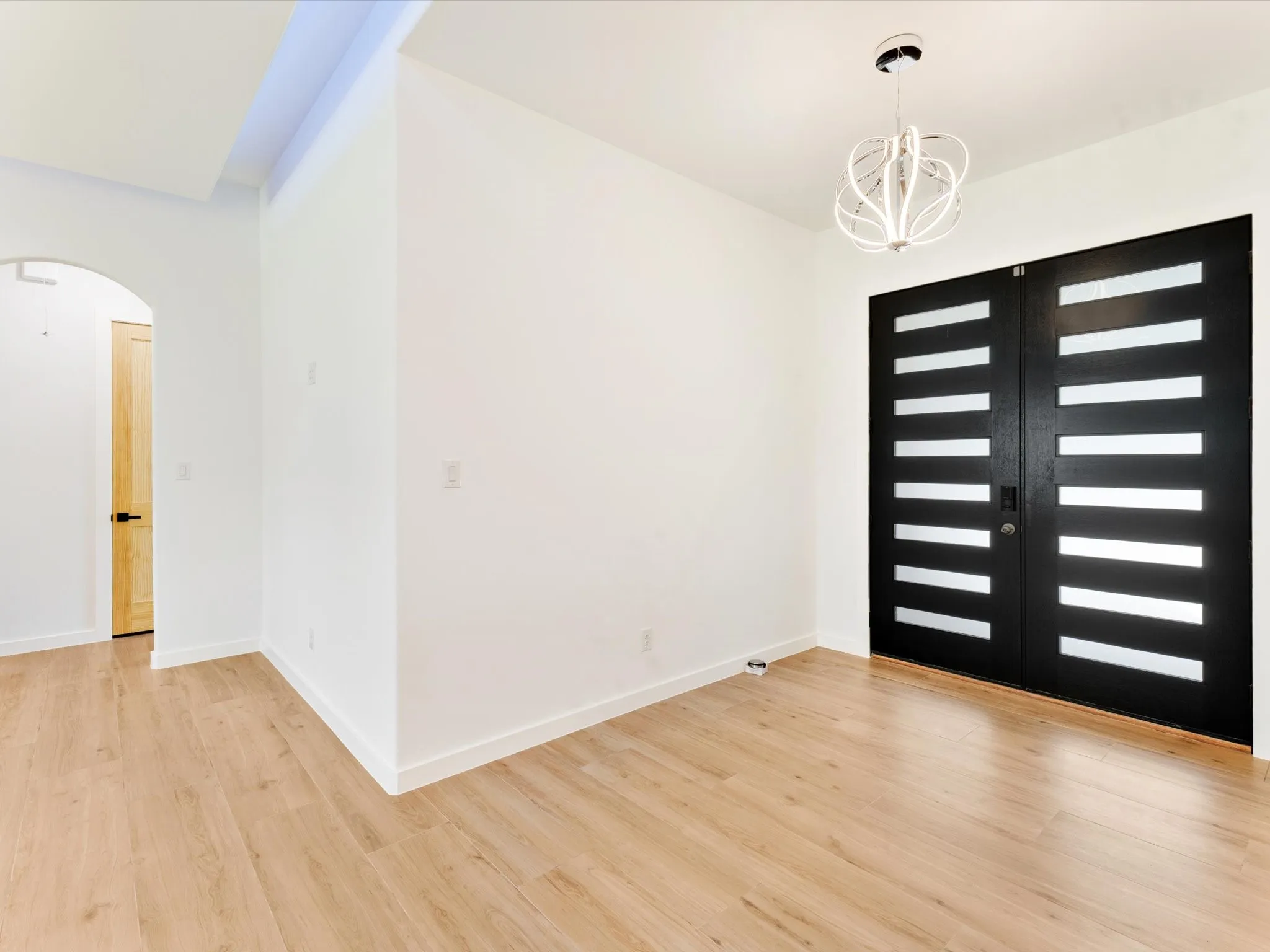 Single Family Residence For Sale in Dallas County , 1708 Dowdy Ferry Road, Hutchins, Texas 75141, 3 Bedroom, 2 Bathroom, 2 Garage spaces, 2,130 Sqft, built in 2022, mls#21329082, Real Estate Agent in Hutchins, Homes For Sale in Dallas county, Homes For Sale in Hutchins, Realtor in Hutchins Texas, Real Estate Brokerage Independent Realty Texas, Luminita Cordes Realtor
