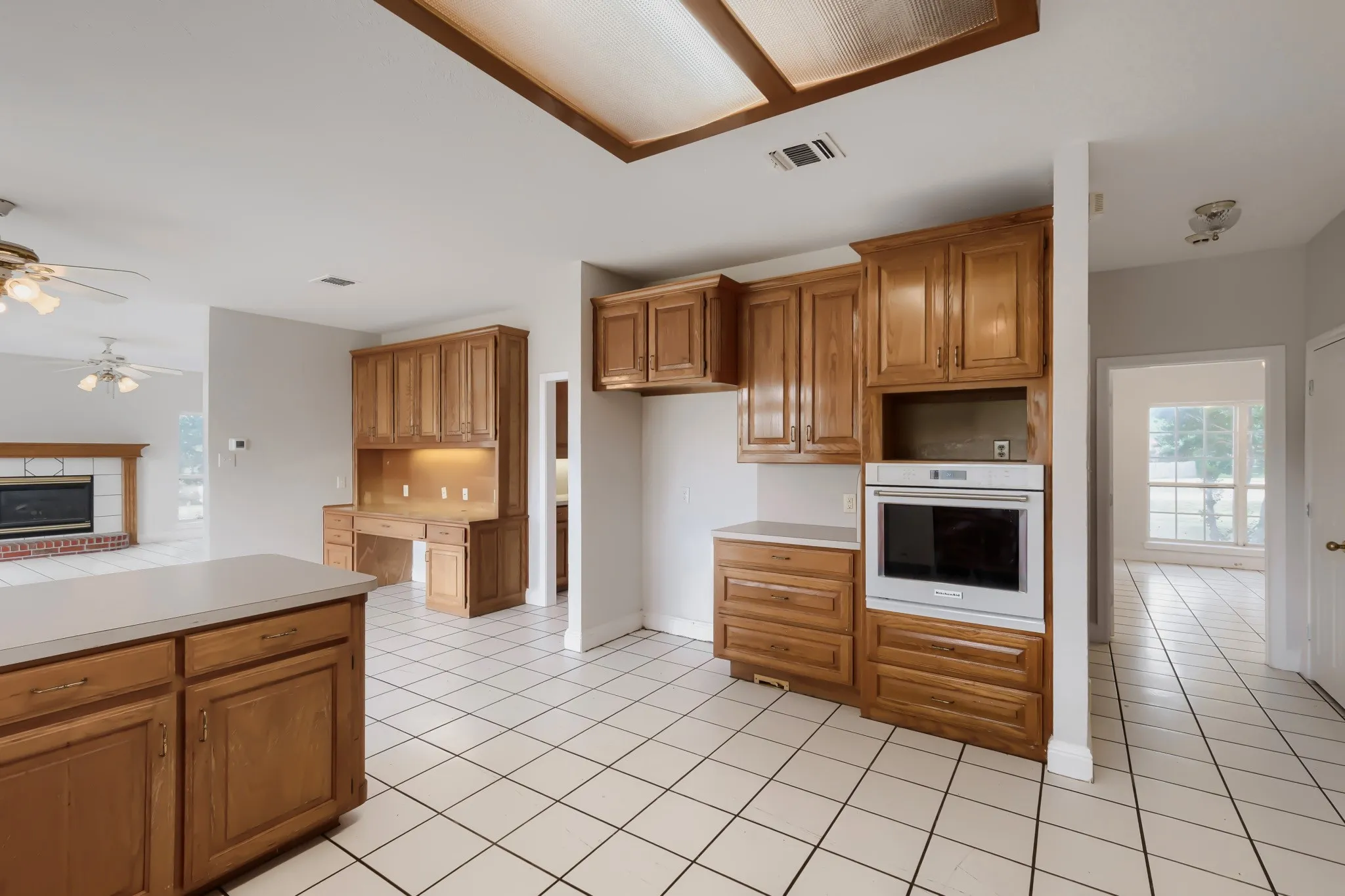 Single Family Residence For Sale in Tarrant County , 2508 Colt Lane, Crowley, Texas 76036, 5 Bedroom, 3 Bathroom, 3 Garage spaces, 3,786 Sqft, built in 1998, mls#21216849, Real Estate Agent in Crowley, Homes For Sale in Tarrant county, Homes For Sale in Crowley, Realtor in Crowley Texas, Real Estate Brokerage Independent Realty Texas, Luminita Cordes Realtor