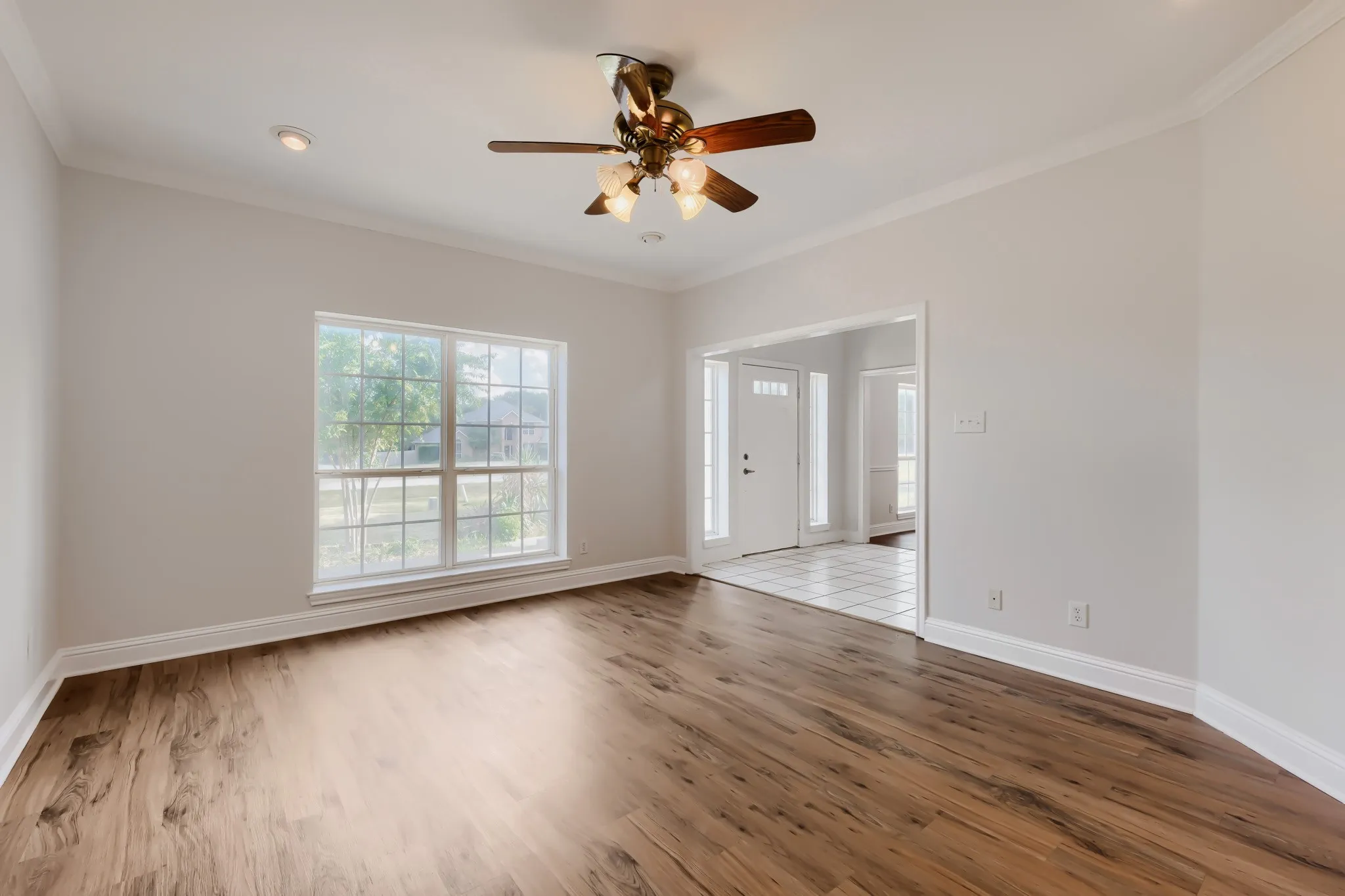 Single Family Residence For Sale in Tarrant County , 2508 Colt Lane, Crowley, Texas 76036, 5 Bedroom, 3 Bathroom, 3 Garage spaces, 3,786 Sqft, built in 1998, mls#21216849, Real Estate Agent in Crowley, Homes For Sale in Tarrant county, Homes For Sale in Crowley, Realtor in Crowley Texas, Real Estate Brokerage Independent Realty Texas, Luminita Cordes Realtor