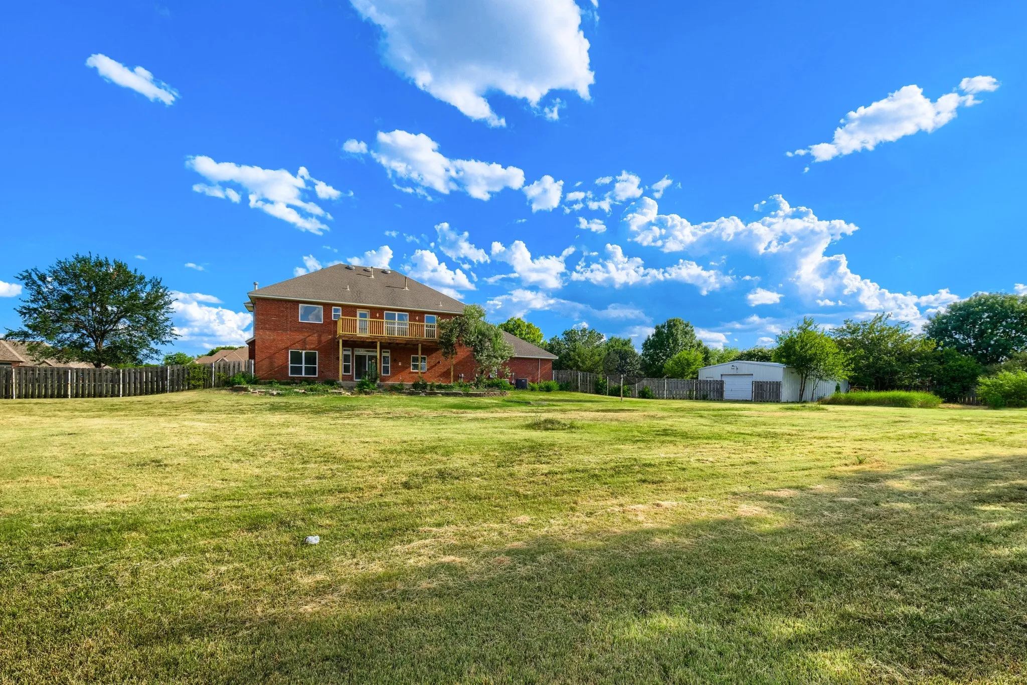 Single Family Residence For Sale in Tarrant County , 2508 Colt Lane, Crowley, Texas 76036, 5 Bedroom, 3 Bathroom, 3 Garage spaces, 3,786 Sqft, built in 1998, mls#21216849, Real Estate Agent in Crowley, Homes For Sale in Tarrant county, Homes For Sale in Crowley, Realtor in Crowley Texas, Real Estate Brokerage Independent Realty Texas, Luminita Cordes Realtor