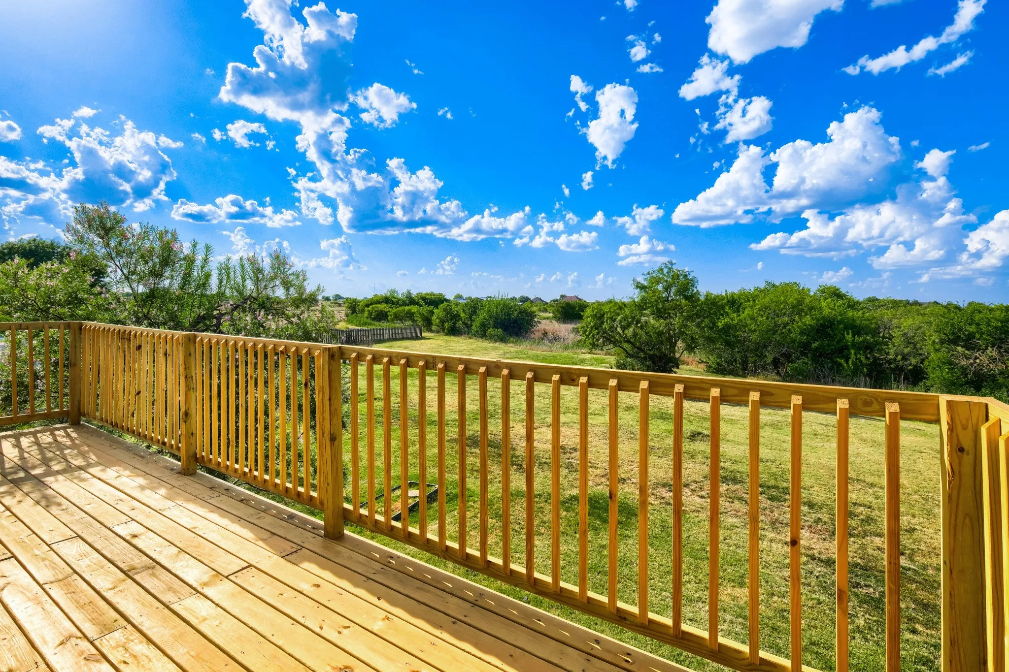 Single Family Residence For Sale in Tarrant County , 2508 Colt Lane, Crowley, Texas 76036, 5 Bedroom, 3 Bathroom, 3 Garage spaces, 3,786 Sqft, built in 1998, mls#21216849, Real Estate Agent in Crowley, Homes For Sale in Tarrant county, Homes For Sale in Crowley, Realtor in Crowley Texas, Real Estate Brokerage Independent Realty Texas, Luminita Cordes Realtor