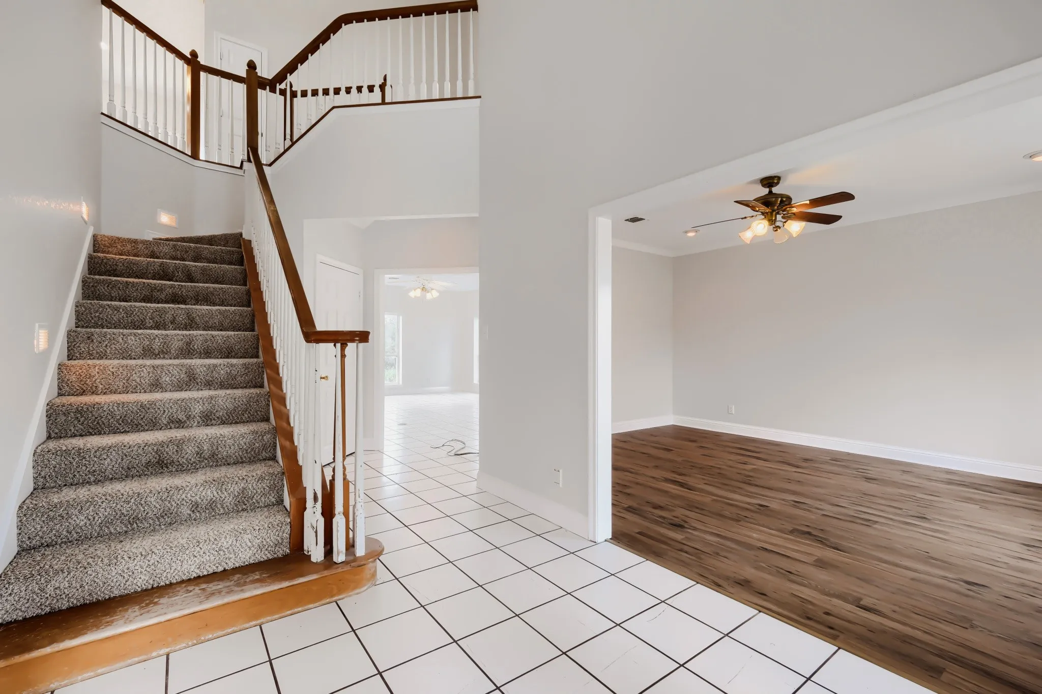 Single Family Residence For Sale in Tarrant County , 2508 Colt Lane, Crowley, Texas 76036, 5 Bedroom, 3 Bathroom, 3 Garage spaces, 3,786 Sqft, built in 1998, mls#21216849, Real Estate Agent in Crowley, Homes For Sale in Tarrant county, Homes For Sale in Crowley, Realtor in Crowley Texas, Real Estate Brokerage Independent Realty Texas, Luminita Cordes Realtor