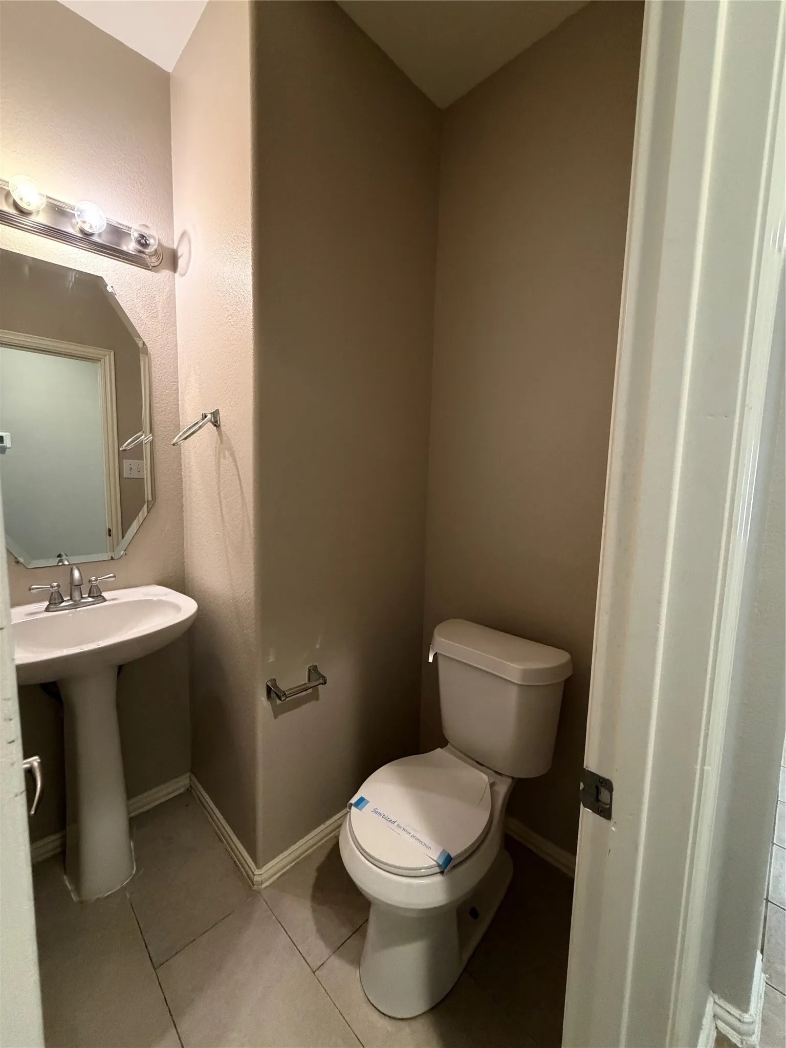 Single Family Residence For Rent in Denton County , 1016 Grey Fox Drive, Savannah, Texas 76227, 4 Bedroom, 3 Bathroom, 2 Garage spaces, 2,714 Sqft, built in 2005, mls#21329554, Real Estate Agent in Savannah, Homes For Rent in Denton county, Homes For Rent in Savannah, Realtor in Savannah Texas, Real Estate Brokerage Independent Realty Texas, Luminita Cordes Realtor