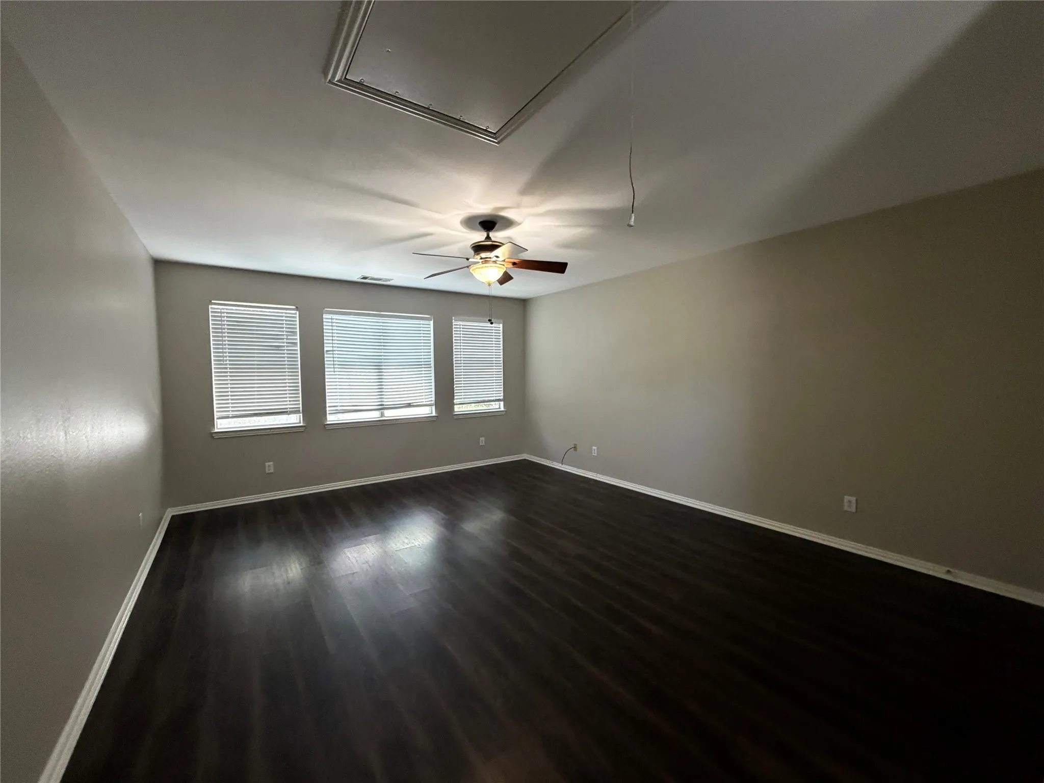 Single Family Residence For Rent in Denton County , 1016 Grey Fox Drive, Savannah, Texas 76227, 4 Bedroom, 3 Bathroom, 2 Garage spaces, 2,714 Sqft, built in 2005, mls#21329554, Real Estate Agent in Savannah, Homes For Rent in Denton county, Homes For Rent in Savannah, Realtor in Savannah Texas, Real Estate Brokerage Independent Realty Texas, Luminita Cordes Realtor