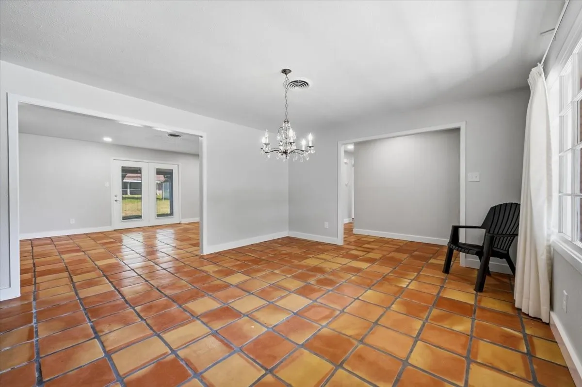 Single Family Residence For Rent in Tarrant County , 6920 Valhalla Road, Fort Worth, Texas 76116, 3 Bedroom, 2 Bathroom, 2 Garage spaces, 1,672 Sqft, built in 1959, mls#21329362, Real Estate Agent in Fort Worth, Homes For Rent in Tarrant county, Homes For Rent in Fort Worth, Realtor in Fort Worth Texas, Real Estate Brokerage Independent Realty Texas, Luminita Cordes Realtor