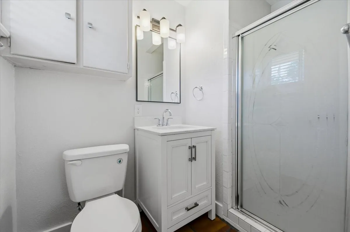 Single Family Residence For Rent in Tarrant County , 6920 Valhalla Road, Fort Worth, Texas 76116, 3 Bedroom, 2 Bathroom, 2 Garage spaces, 1,672 Sqft, built in 1959, mls#21329362, Real Estate Agent in Fort Worth, Homes For Rent in Tarrant county, Homes For Rent in Fort Worth, Realtor in Fort Worth Texas, Real Estate Brokerage Independent Realty Texas, Luminita Cordes Realtor