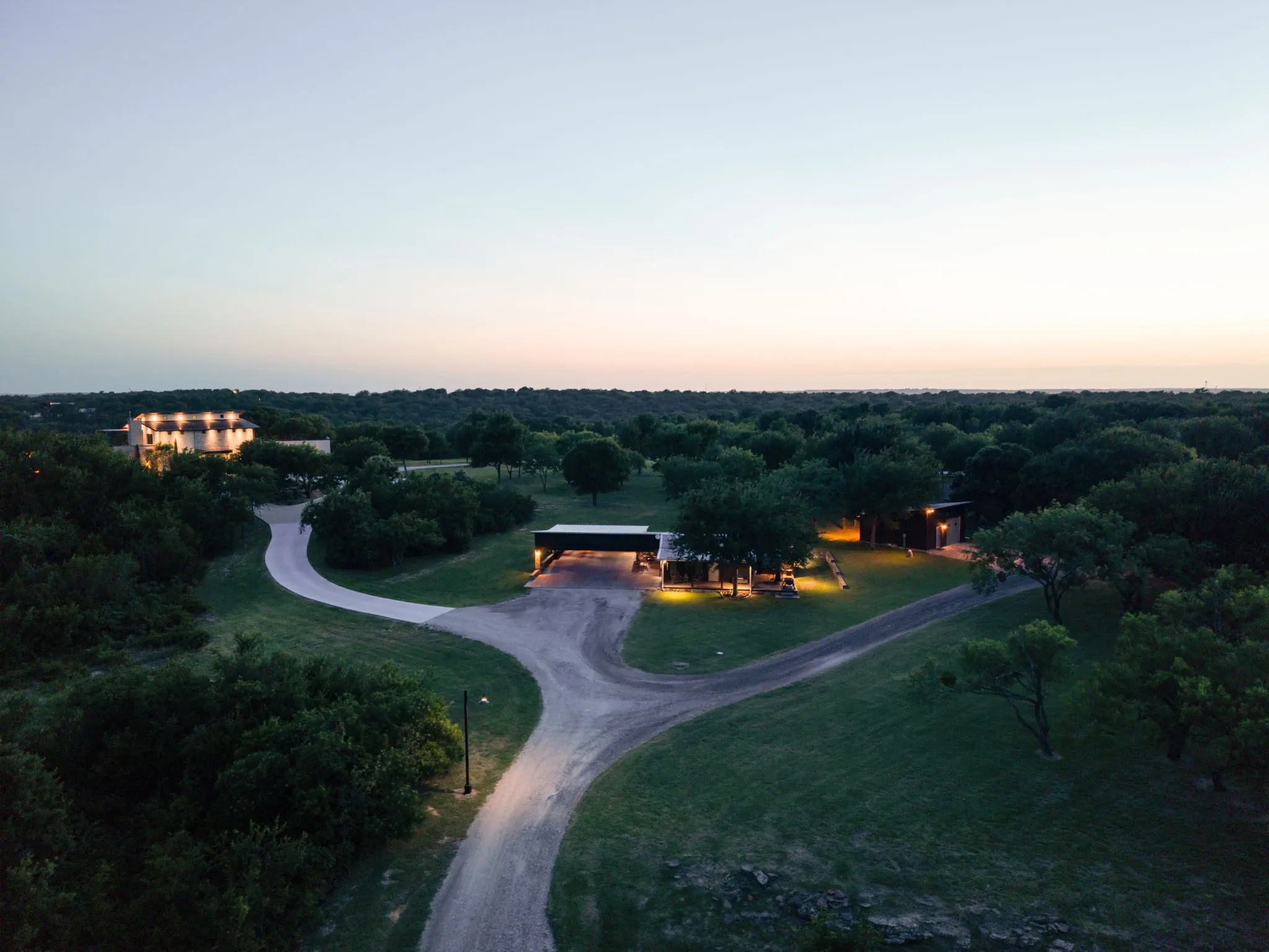 Single Family Residence For Sale in Parker County , 576 Maddux Road, Weatherford, Texas 76088, 3 Bedroom, 3 Bathroom, 3 Garage spaces, 3,216 Sqft, built in 2021, mls#21327825, Real Estate Agent in Weatherford, Homes For Sale in Parker county, Homes For Sale in Weatherford, Realtor in Weatherford Texas, Real Estate Brokerage Independent Realty Texas, Luminita Cordes Realtor