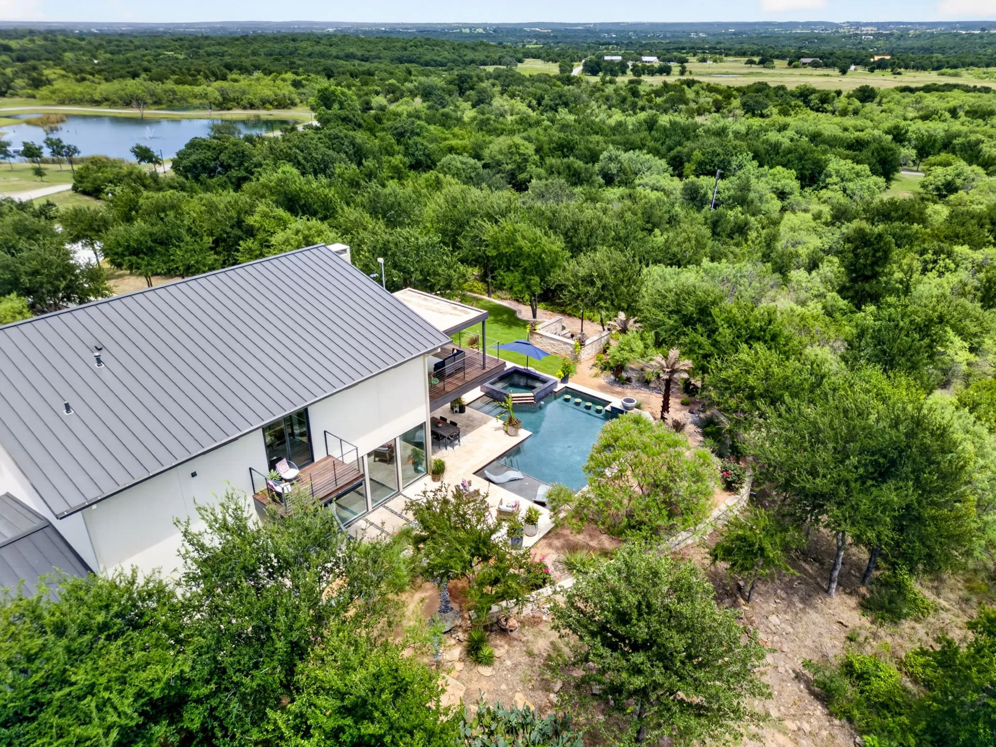 Single Family Residence For Sale in Parker County , 576 Maddux Road, Weatherford, Texas 76088, 3 Bedroom, 3 Bathroom, 3 Garage spaces, 3,216 Sqft, built in 2021, mls#21327825, Real Estate Agent in Weatherford, Homes For Sale in Parker county, Homes For Sale in Weatherford, Realtor in Weatherford Texas, Real Estate Brokerage Independent Realty Texas, Luminita Cordes Realtor