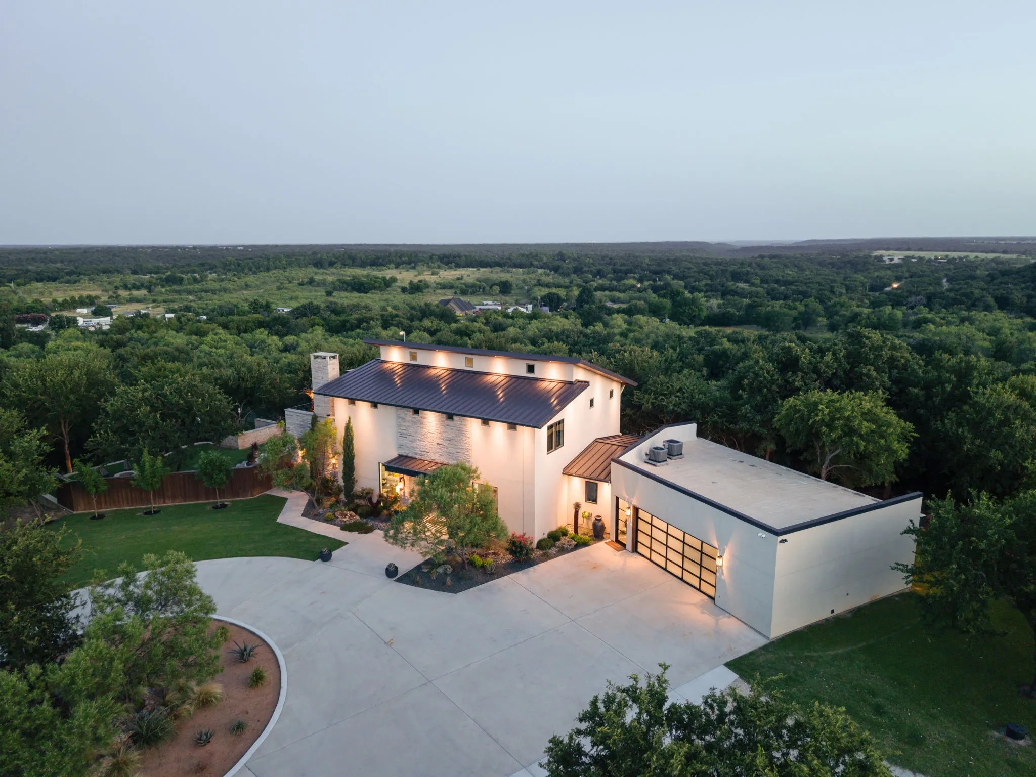 Single Family Residence For Sale in Parker County , 576 Maddux Road, Weatherford, Texas 76088, 3 Bedroom, 3 Bathroom, 3 Garage spaces, 3,216 Sqft, built in 2021, mls#21327825, Real Estate Agent in Weatherford, Homes For Sale in Parker county, Homes For Sale in Weatherford, Realtor in Weatherford Texas, Real Estate Brokerage Independent Realty Texas, Luminita Cordes Realtor